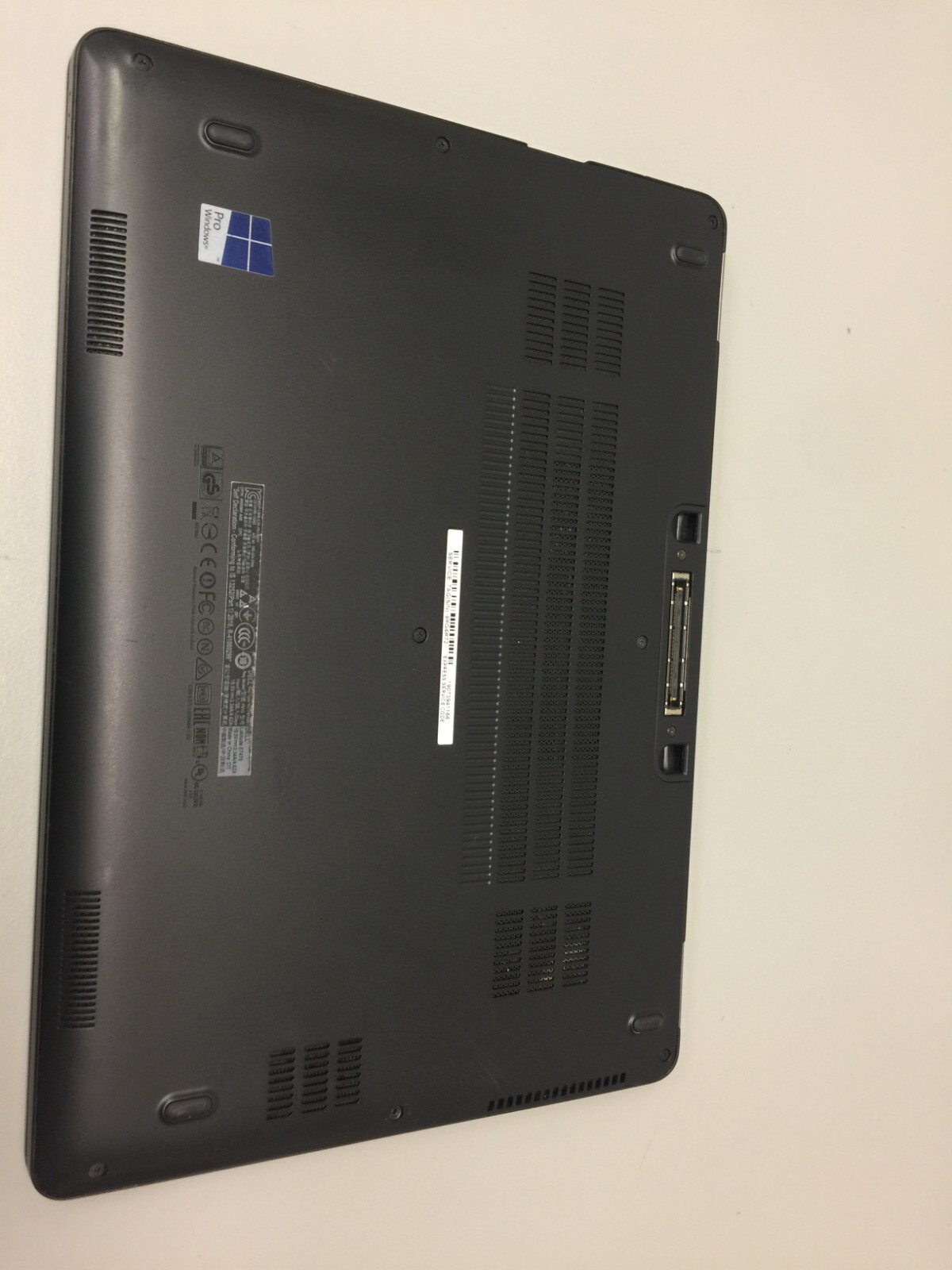 Dell Latitude E7470 14″ 256GB SSD Core i5 6th gen 2.40GHz, 12GB WIN 11 PRO