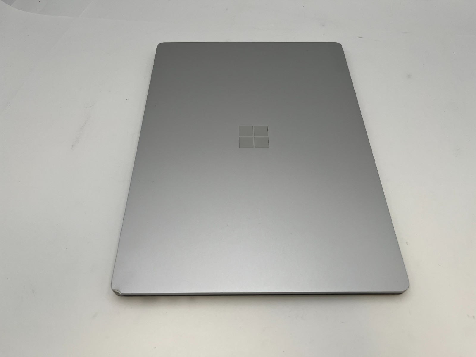 Microsoft Surface Laptop 4 1950 13.5″ Touch i5-1145G7 16GB RAM 500GB NVME