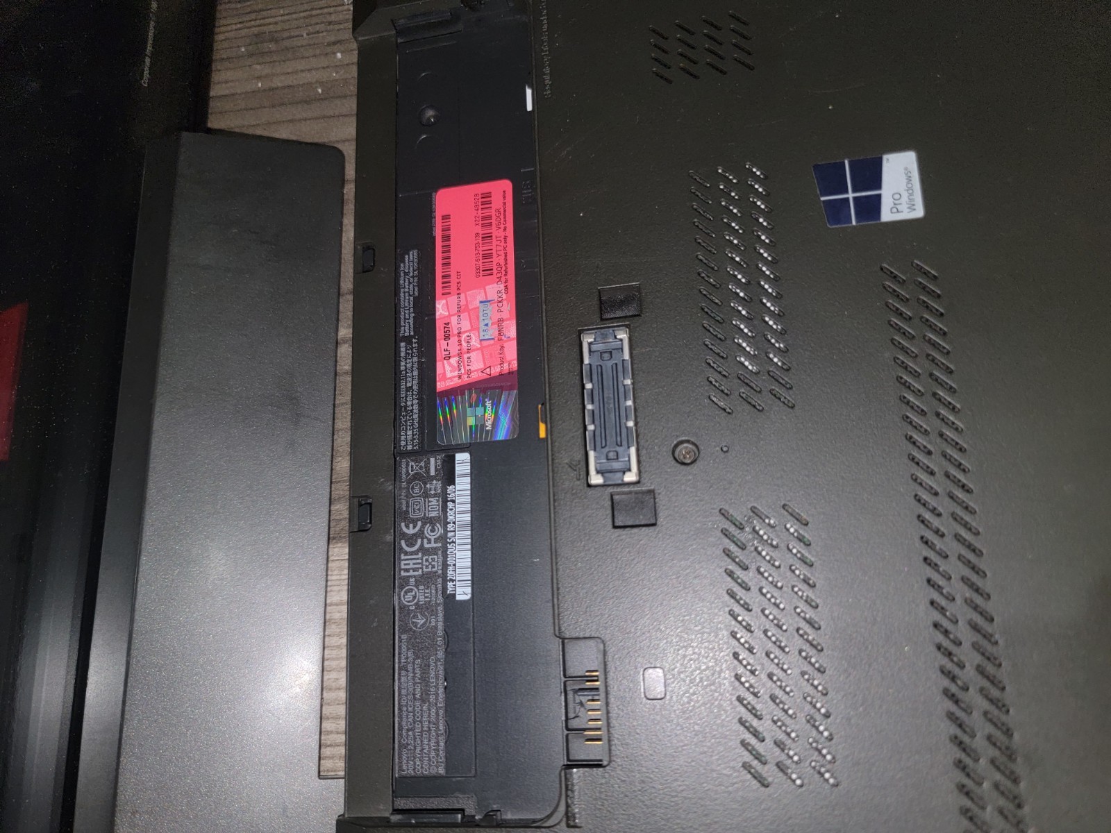 Lenovo Laptop ThinkPad T560 Intel i5-6200U @2.30GHz 8GB 240GB 15.6″ Offers