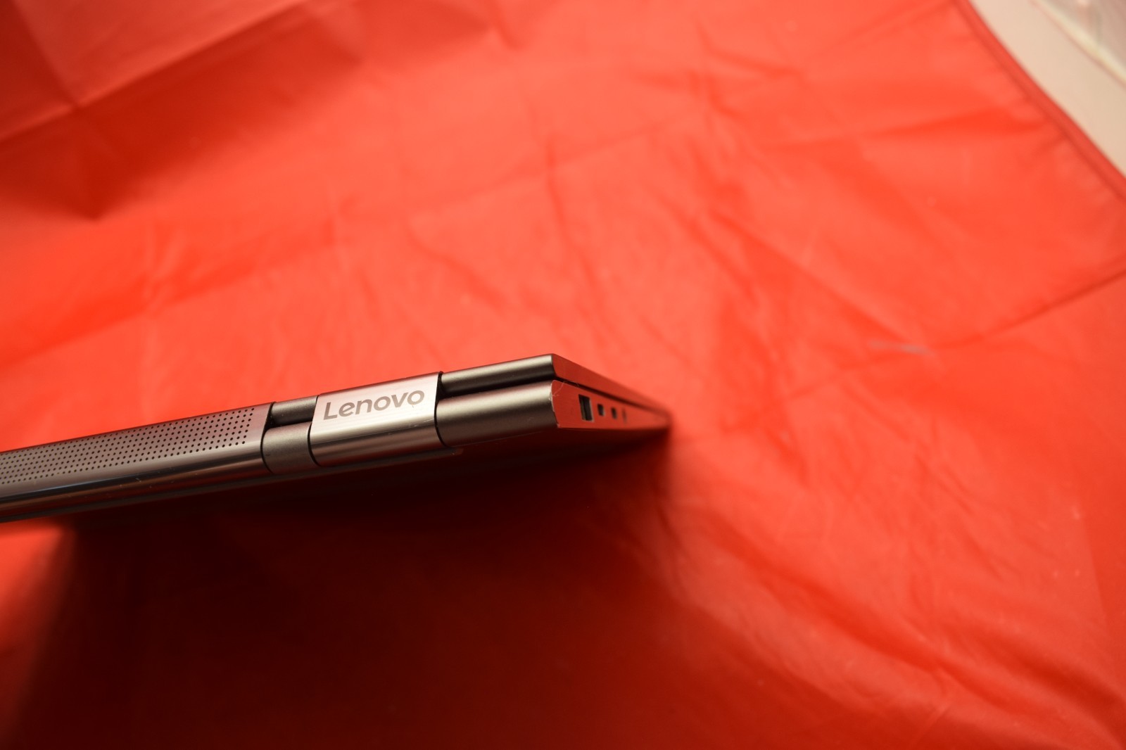 Lenovo Yoga C930-13IKB 13″ FHD Touch I7-8550U 256GB 12GB W11H + Pen