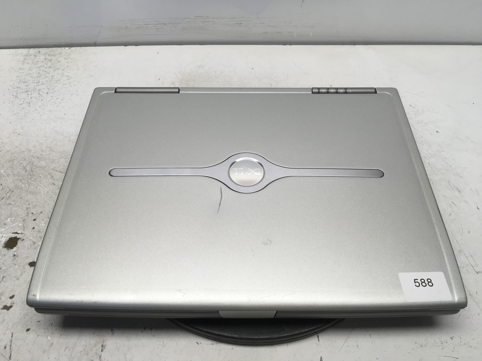 Dell Inspiron 8500 Intel Pentium 4 2.4GHz 2 GB NO HDD No Batt
