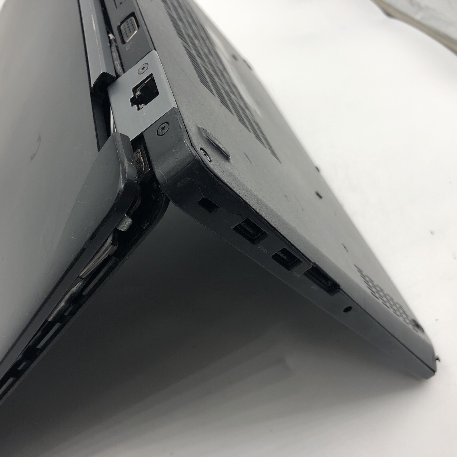 Dell Latitude E5570 i5 UNKNOWN CPU CODE/RAM/HDD/OS BAD DISPLAY/BOARD/HINGE PARTS