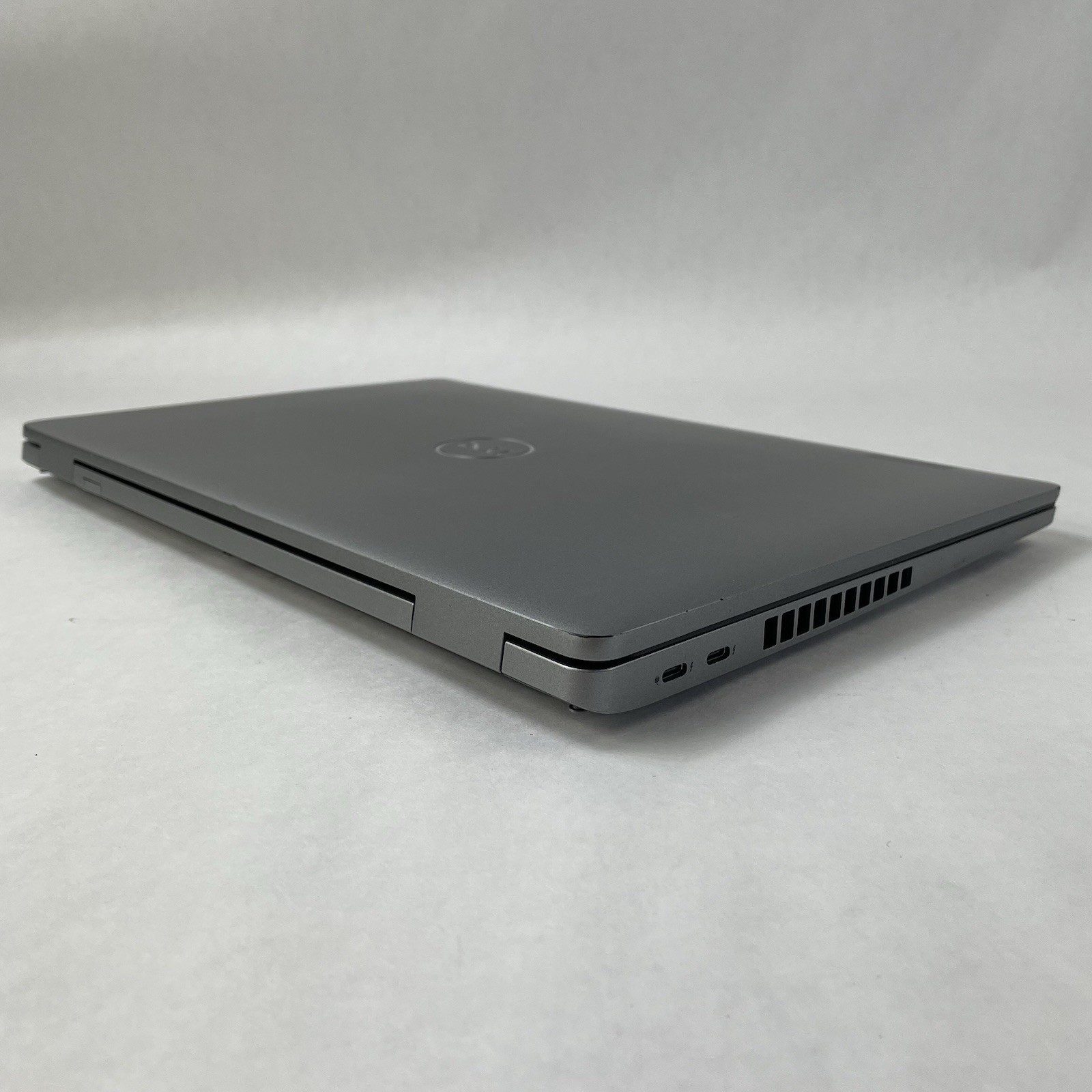 Dell Latitude 5520 15.6″ i5-1135G7 2.40 GHz 8 GB RAM No SSD/OS/AC/Battery – READ