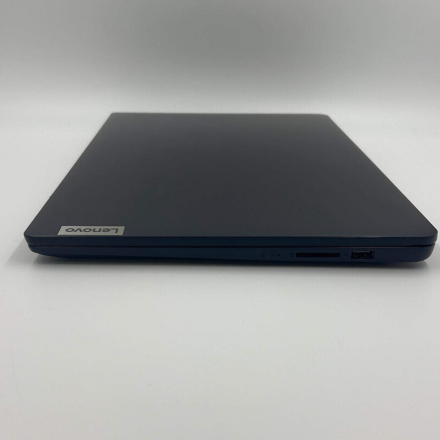 Lenovo IdeaPad 1 15AMN7 15.6″ Ryzen 5 7520U 2.8GHz 8GB RAM 256GB SSD