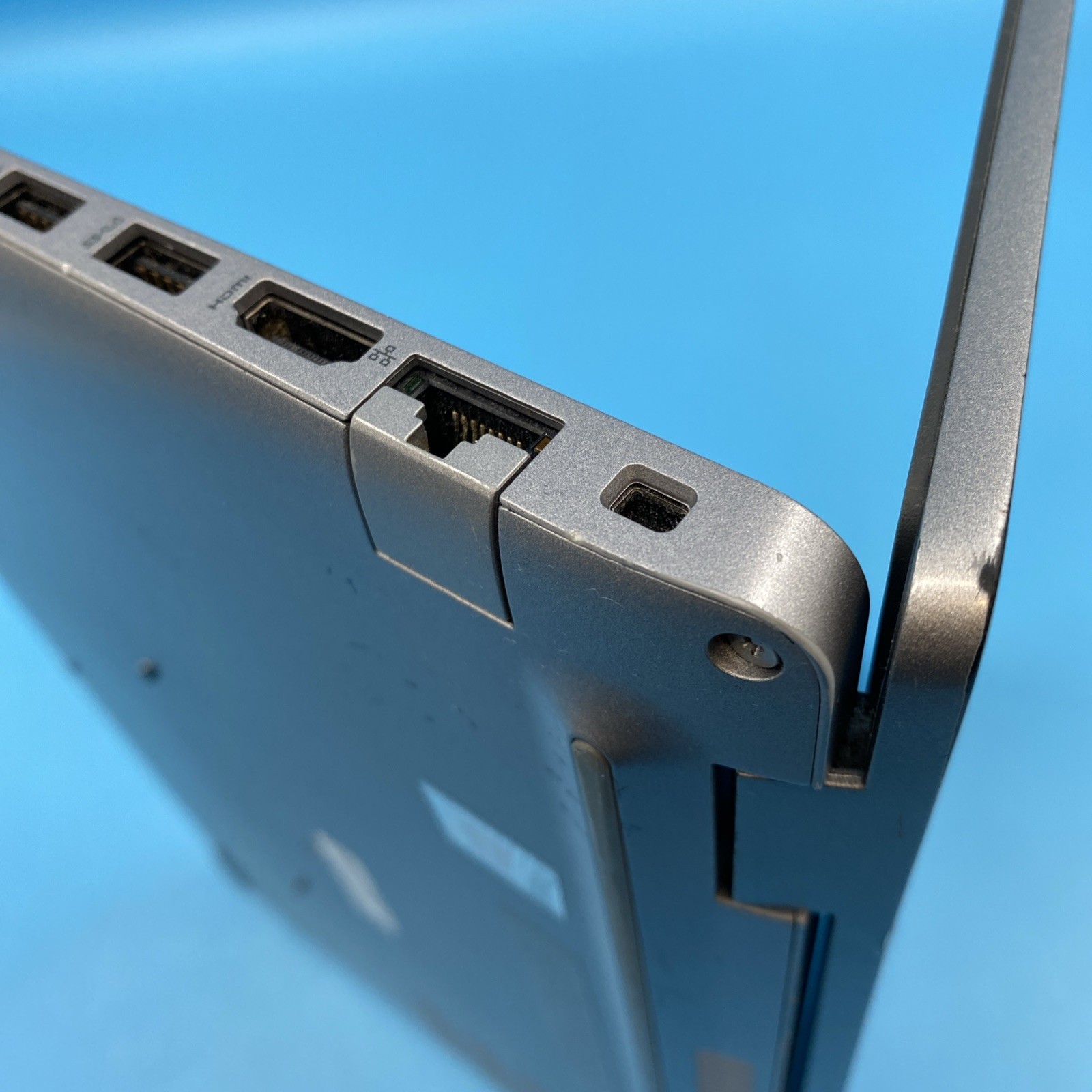 Dell Latitude 5420 | i5-1135G7 | 8GB RAM | 256GB SSD | NO OS | 51% BATT