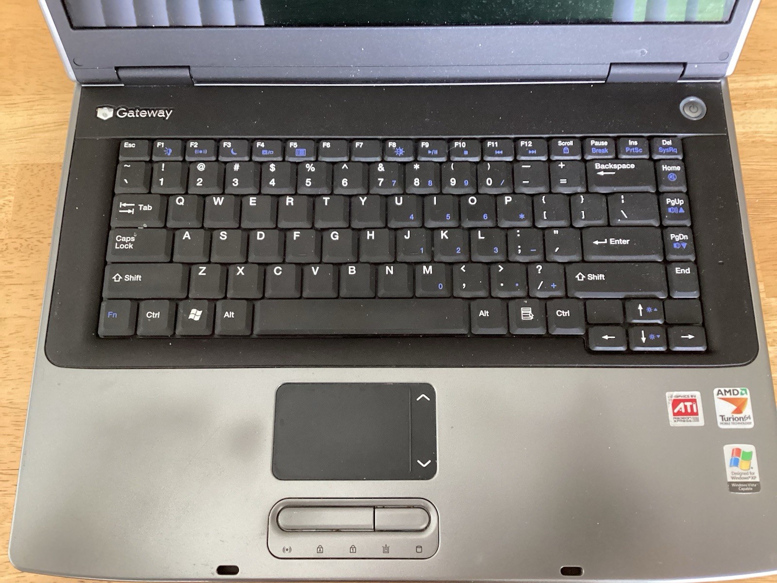 Gateway MA3 MX6445 15.4 AMD Turion 64 1.6GHz 1GB RAM 110GB SSD Includes Case