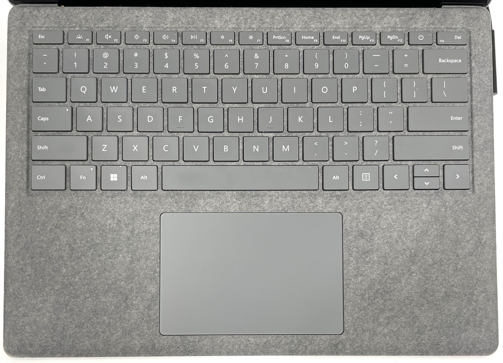Microsoft Surface Laptop 5 1950 i7-1265U 512GB SSD 16GB RAM Iris Xe – Win 11 Pro