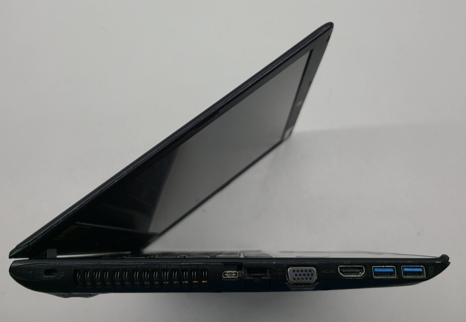 Acer Aspire E15 E5-576-392H Laptop Intel i3 8th Gen NO RAM/HD/OS/POWER (FL)