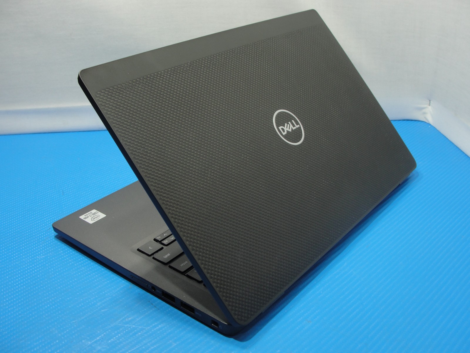 Dell Latitude 7410 14″ FHD Touch i7-10610U 1.8GHz 16GB 512GB SSD W11Pro +Charger