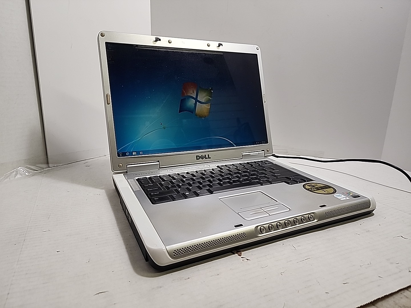 Dell Inspiron 6400 Laptop
