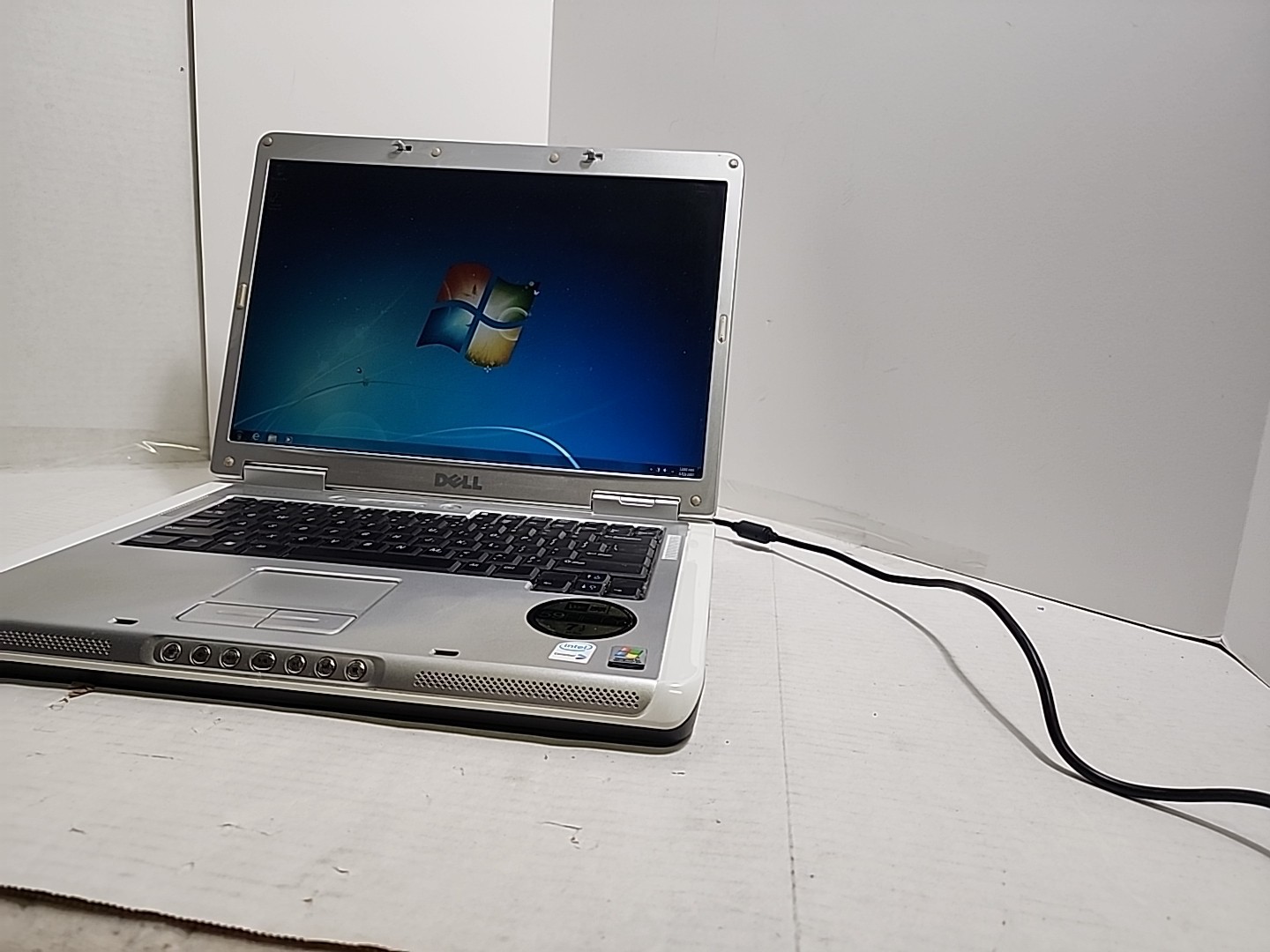 Dell Inspiron 6400 Laptop