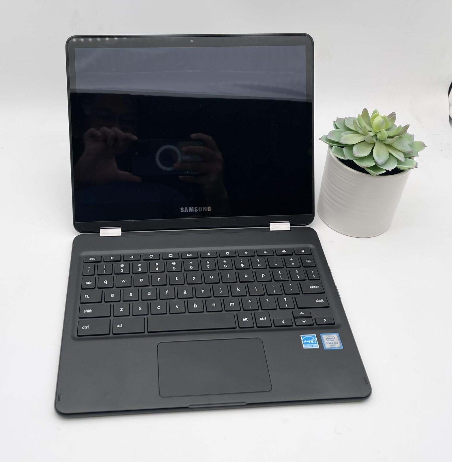 Samsung Chromebook XE510C24 12.3” – 32GB, Intel Core m3 2.2 GHz, 4GB FOR PARTS