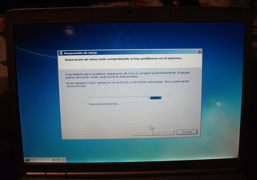 DELL Inspiron 1525 Laptop Boots To Windows 7; Comes with Charger; 2GB RAM, T3200