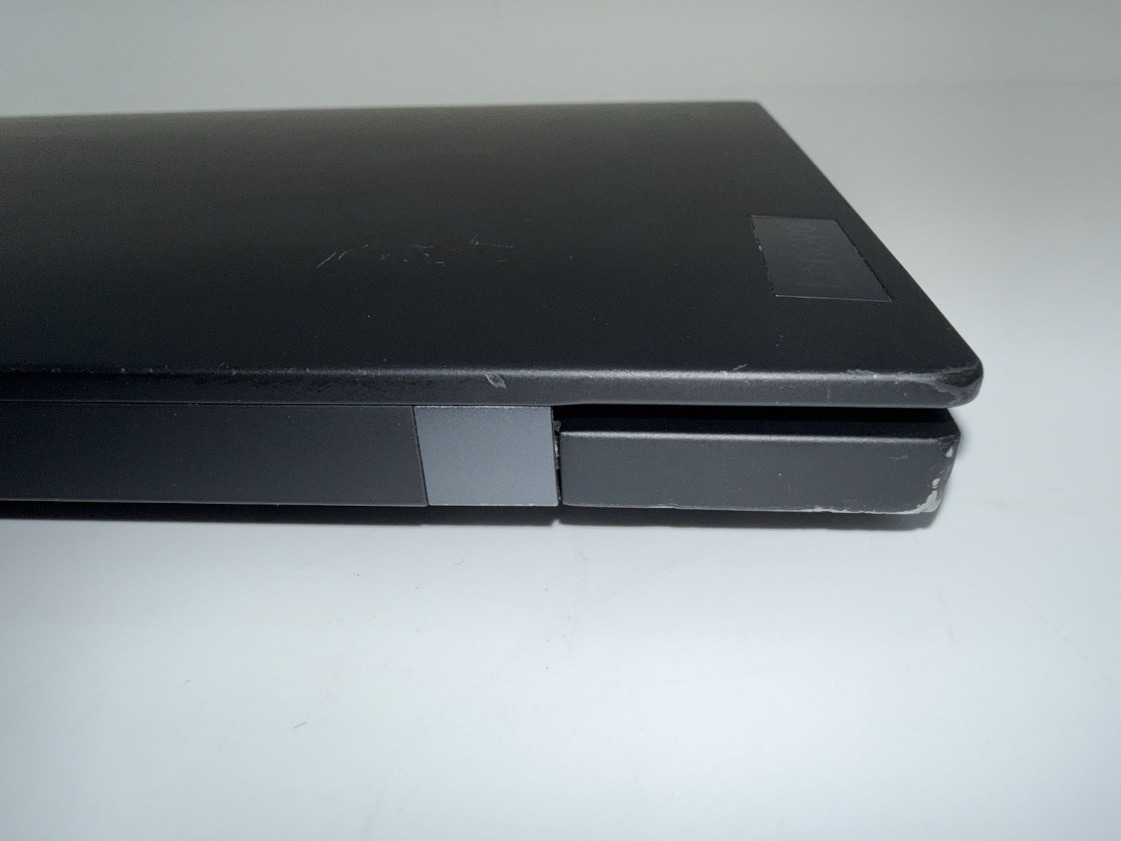Lenovo ThinkPad X1 Carbon Gen 10 14 FHD+ 2.1 GHz i7-1260P 16GB 512GB SSD Win11P