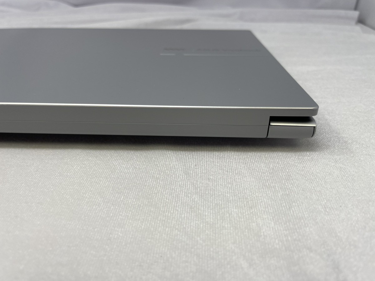 ASUS VIVOBOOK F1504V LAPTOP (B08001491)