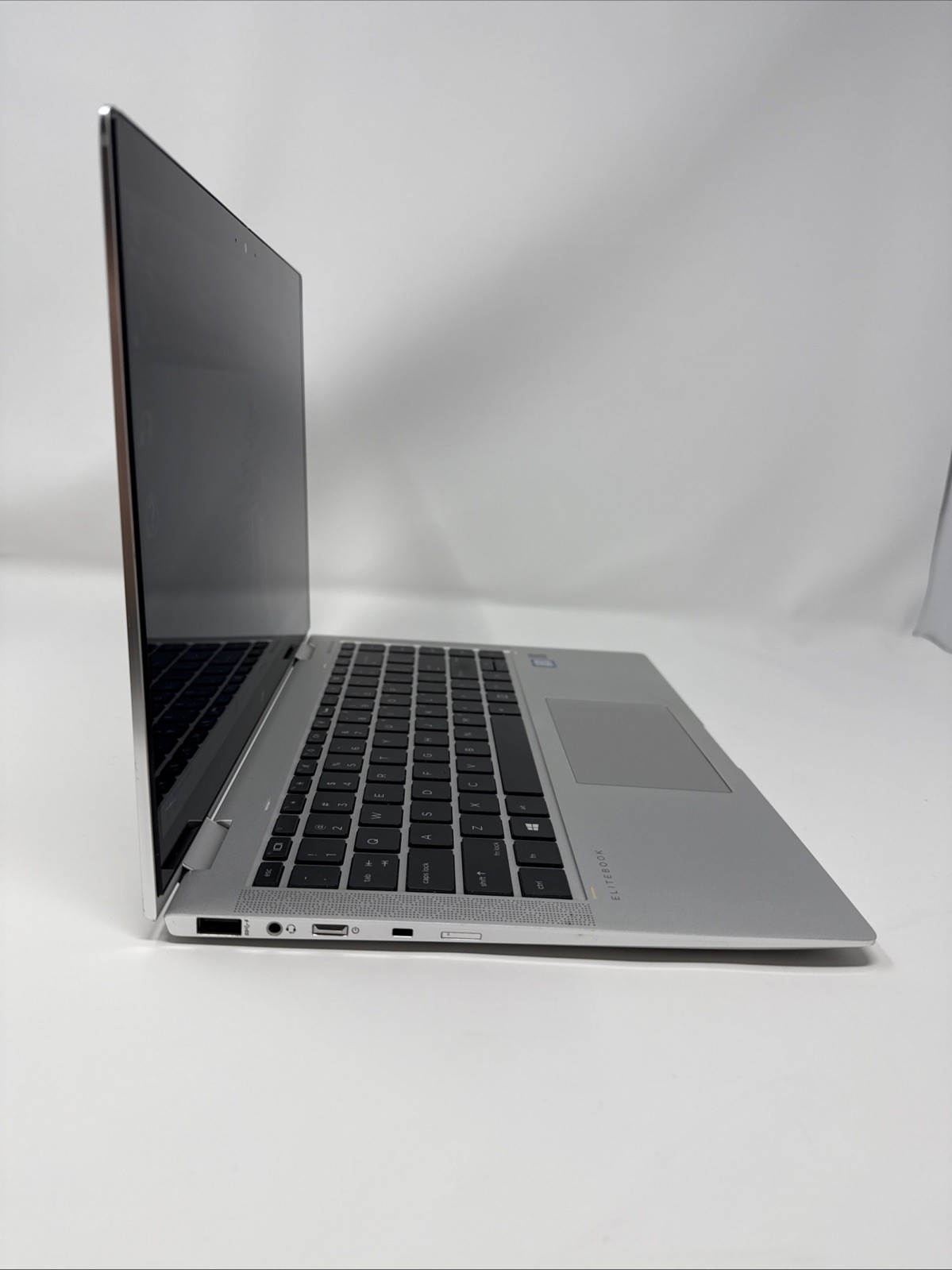 HP EliteBook x360 1040 G6 (Intel Core i5 8th Gen @ 1.60GHz, 8GB RAM, 256GB SSD)