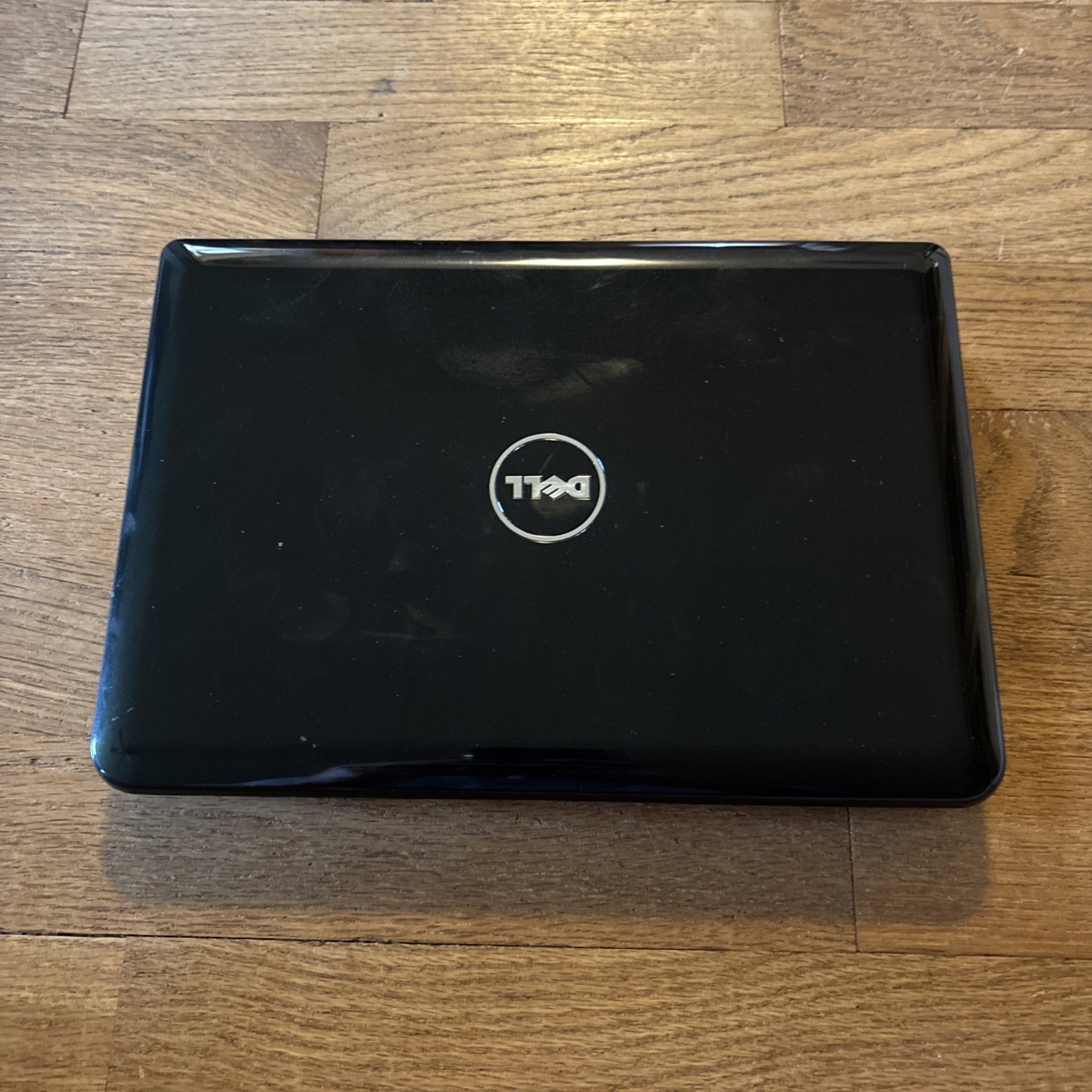 Dell Inspiron Mini 10 Intel Atom N280 1G RAM 240G SSD no charger