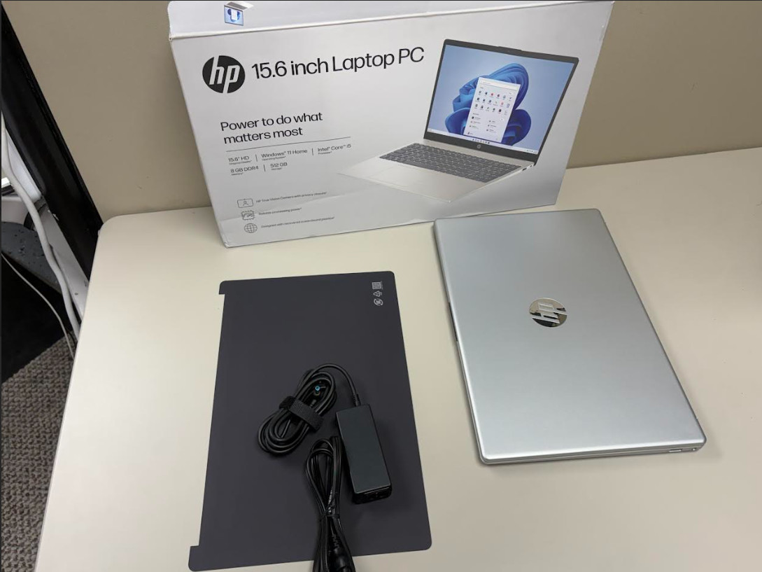 HP 15-fd0250wm HP Laptop 15.6″ HD i5-1334U 1.3GHz Intel UHD Graphics (Open Box)