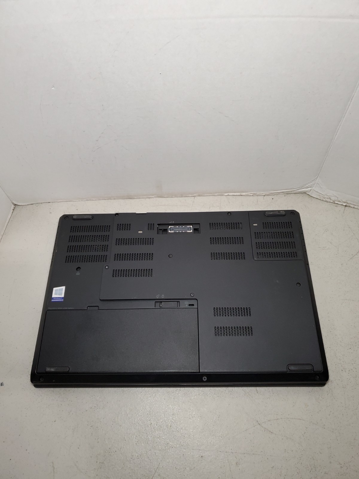 Lenovo P50 15.6″ Laptop | i7-6700HQ 2.6GHz 8GB RAM No HDD/SSD/OS! READ! #69