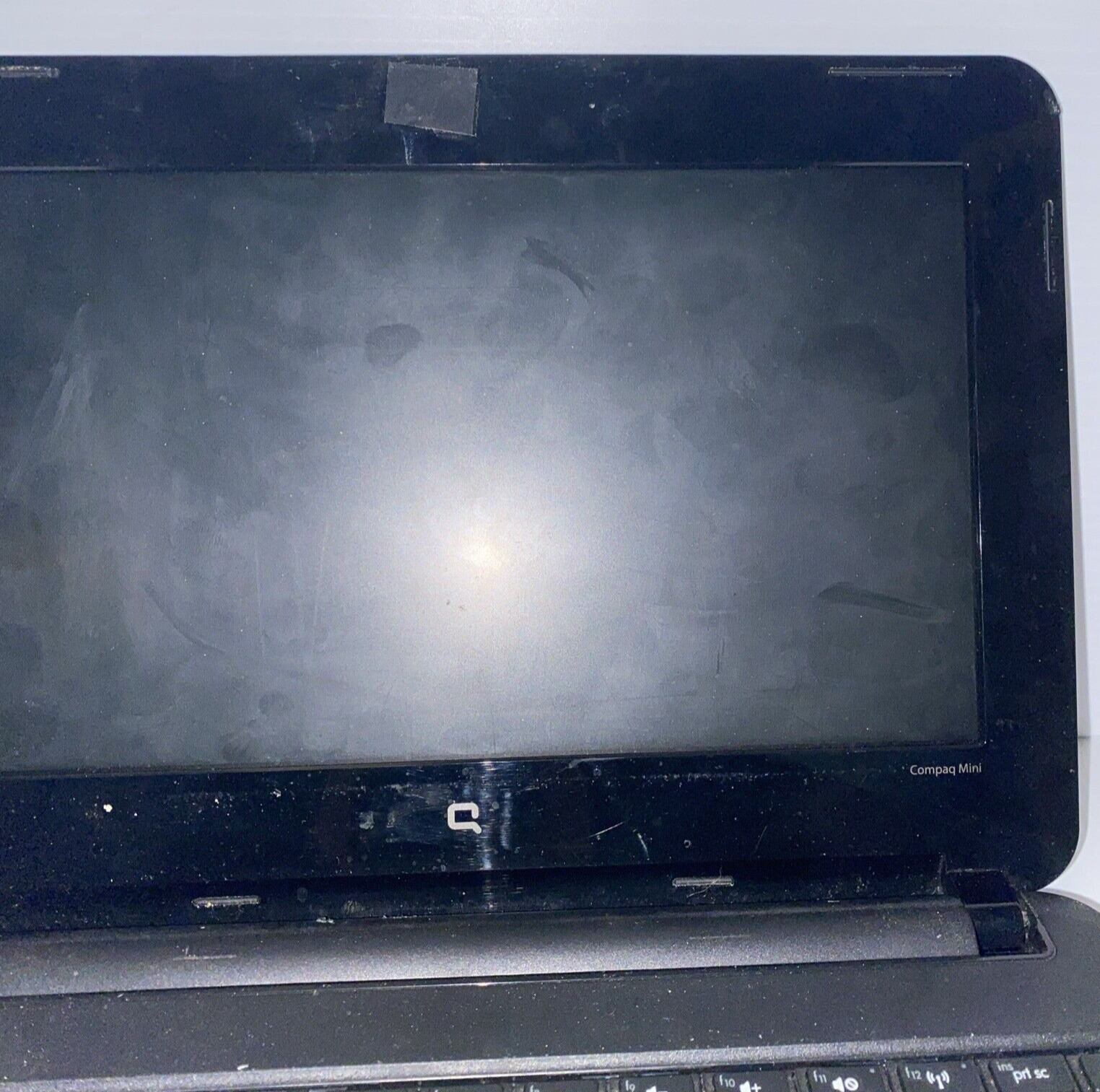 HP Compaq Mini CQ10-525DX 10.1” Intel Atom 1.66GHz Laptop *PARTS ONLY*