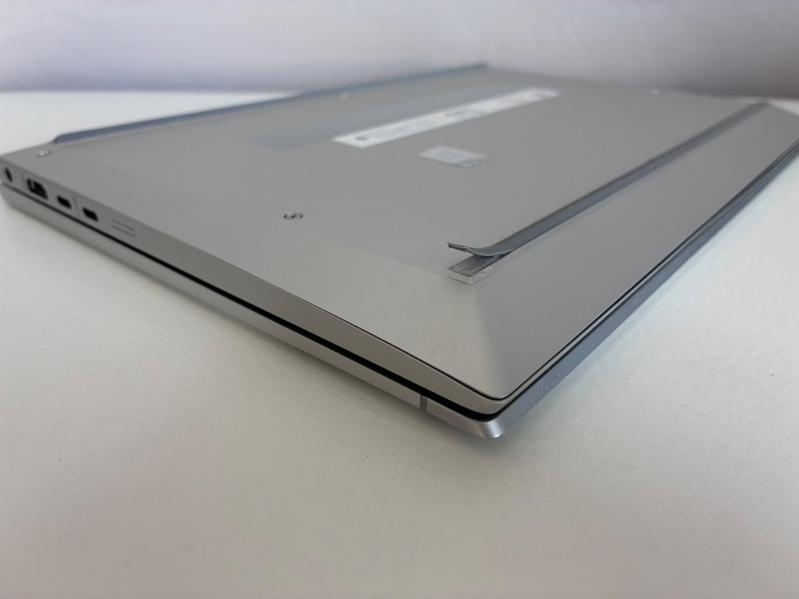HP EliteBook 835 G8 13′ AMD Ryzen 7 PRO 5850U 512GB NVMe 16GB RAM