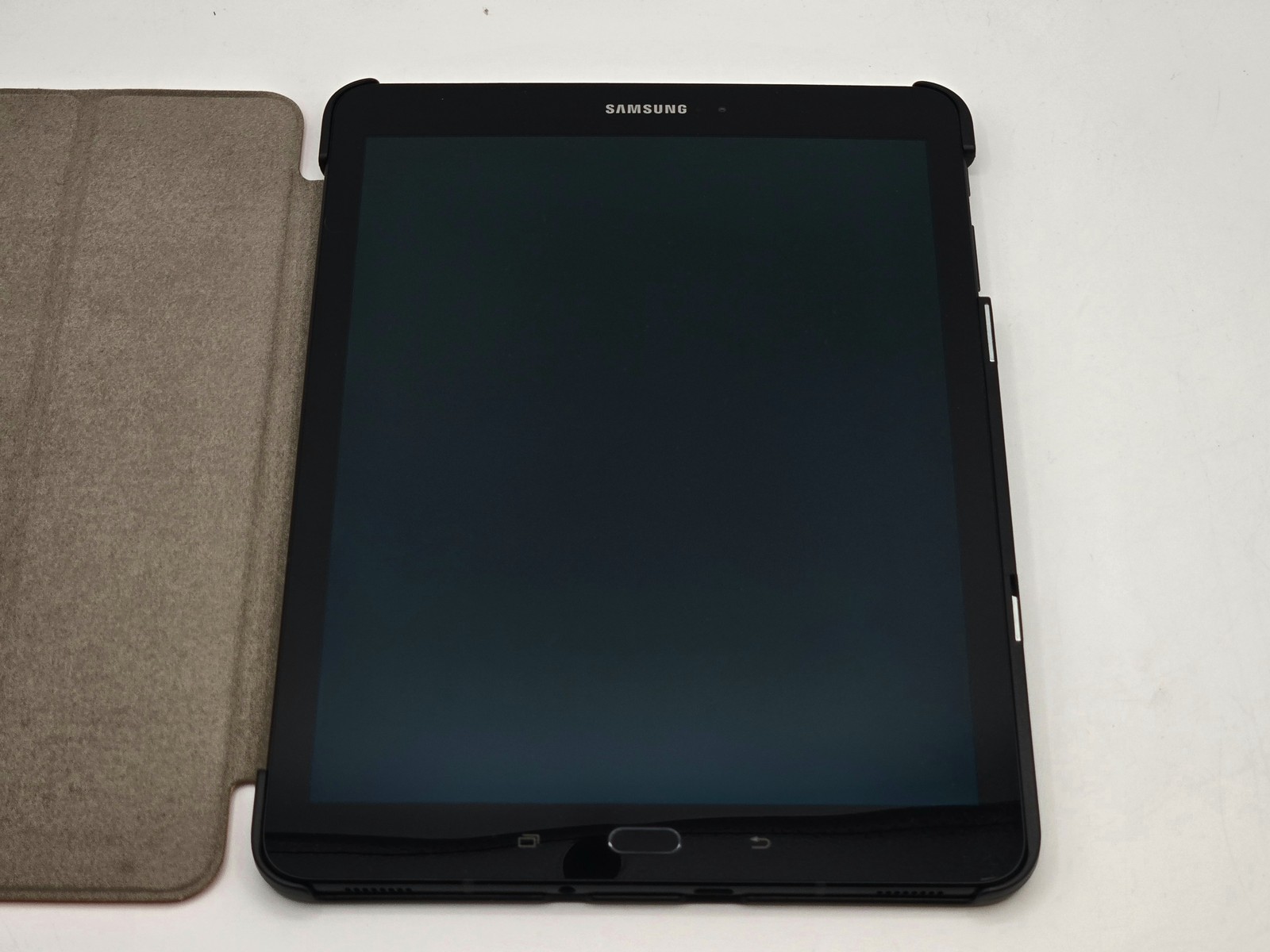 Samsung Galaxy Tab S3 Verizon 2-in-1 9.7″ 1536 x 2048 Touch 32GB SSD 4GB 4G LTE