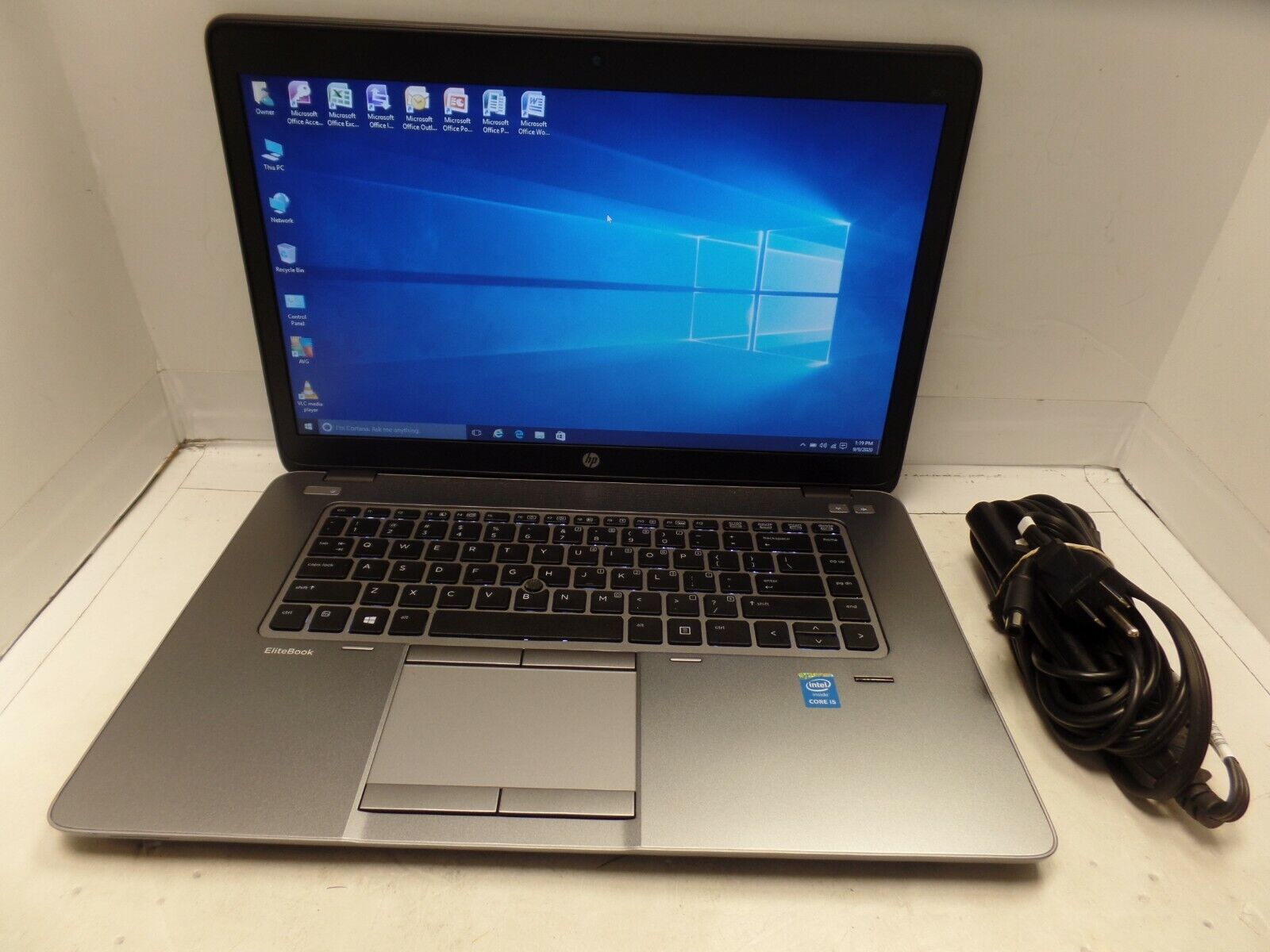 HP EliteBook 850 G2 (L4A23UT#ABA) 2.3GHZ i5-5300U 8GB 180GB SSD WIN10