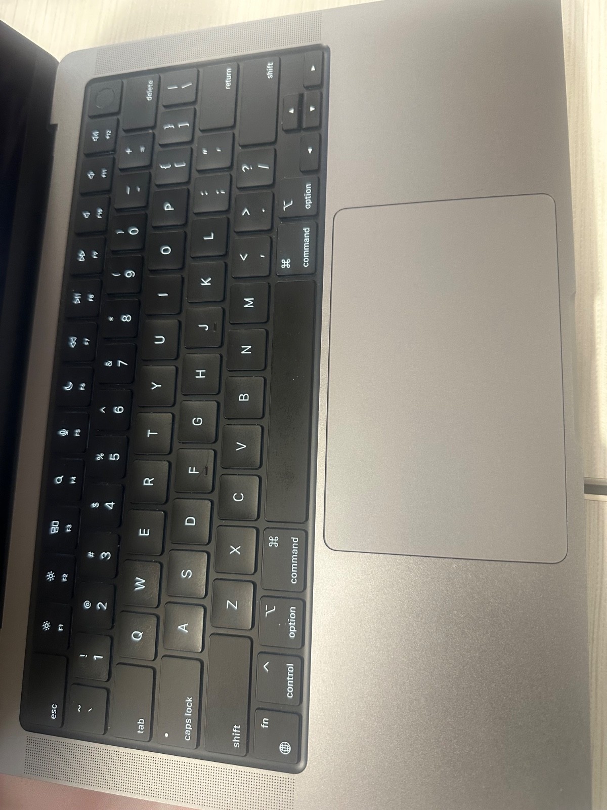 apple mack bookpro, space gray , looks brand new used a few times