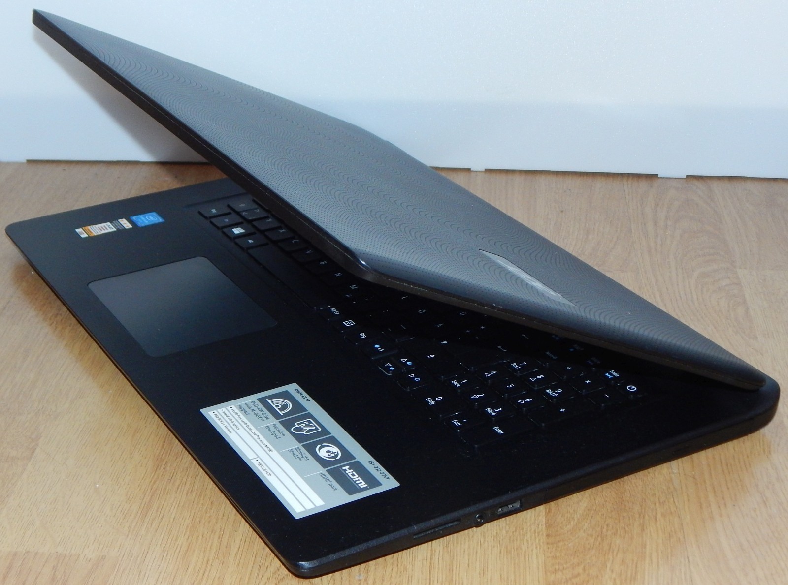17.3″ Laptop Notebook Acer Aspire ES 17 Intel N4200 4GB RAM 256GB SSD DVD Win 10