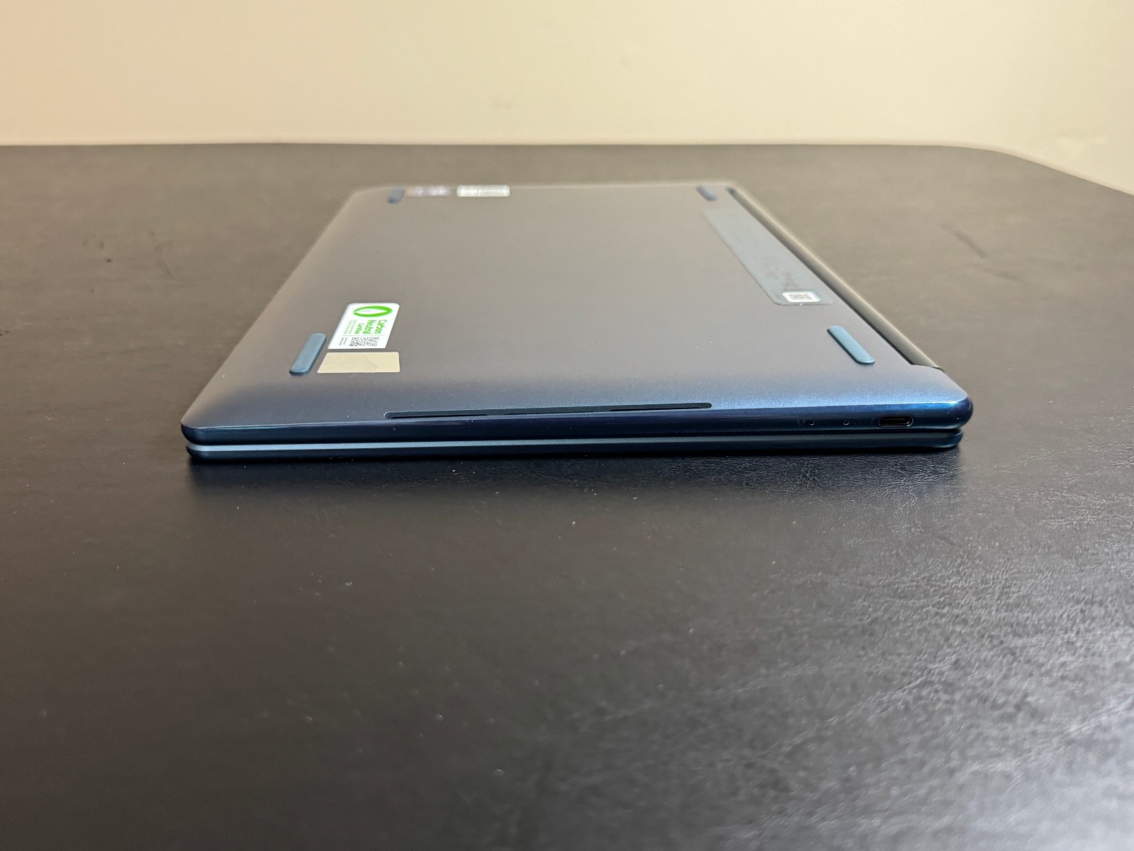 Lenovo Yoga Book 9i 14” 2.8K Dual Screen OLED Laptop Ultra 7 255H 16GB 1TB Teal