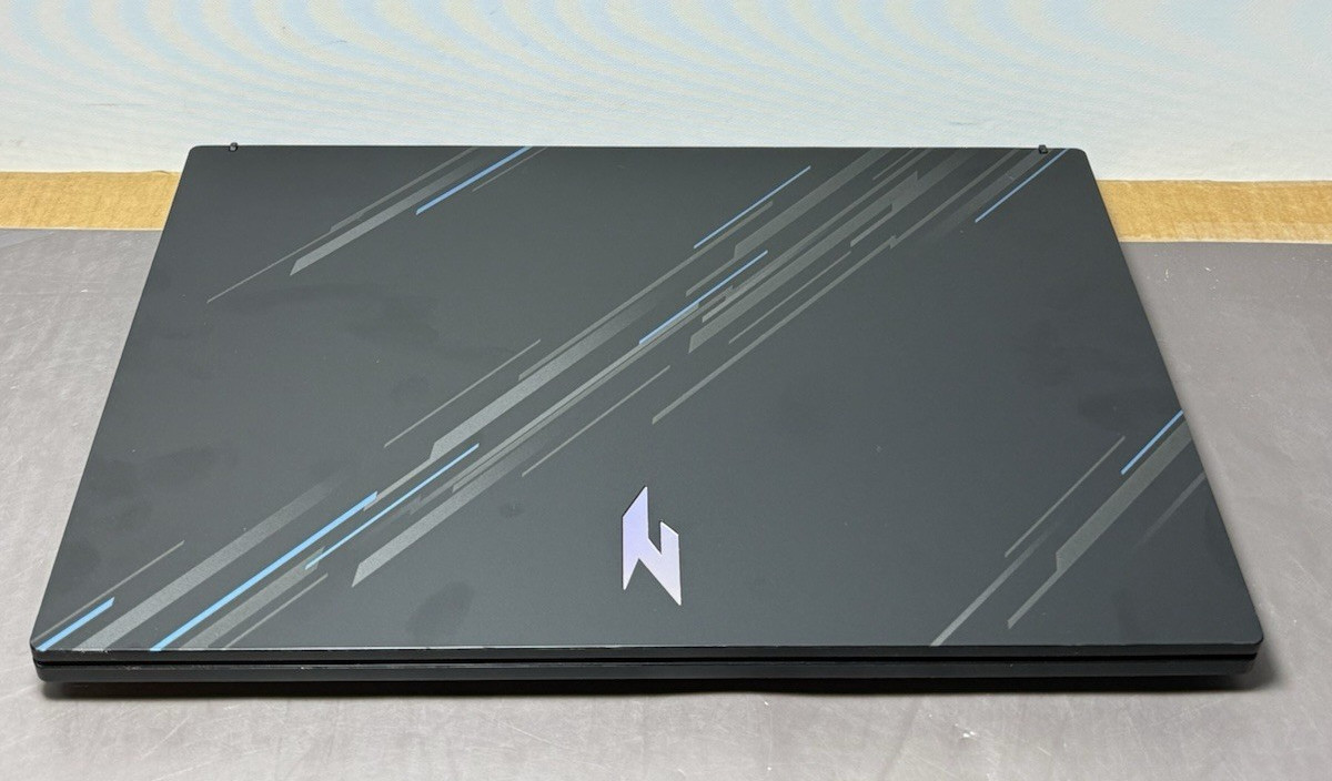 Acer Nitro V 15 ANV15-51 i9-13900H 16GB RAM 512GB SSD GeForce RTX 4060, 9 cycles