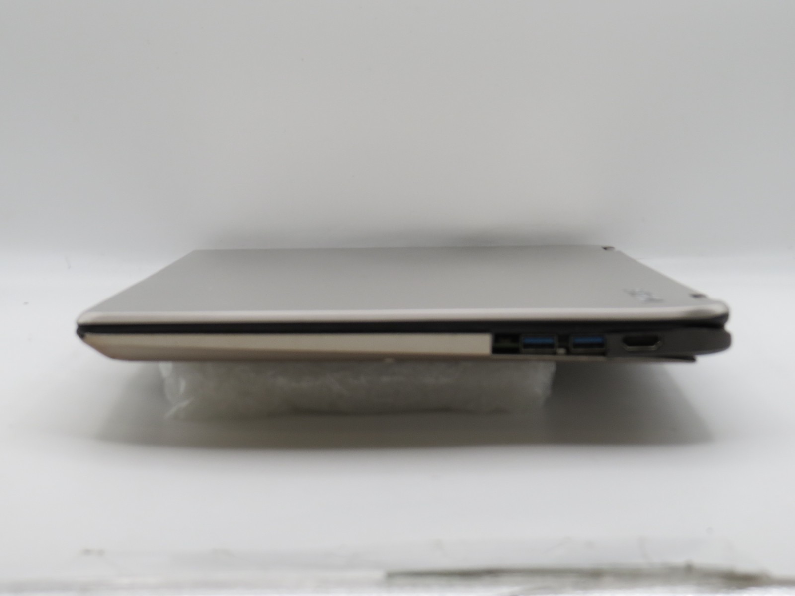Toshiba Satellite Radius P55W | i7-4510U @ 2GHz | 8GB DDR3 | No OS/HDD | PARTS