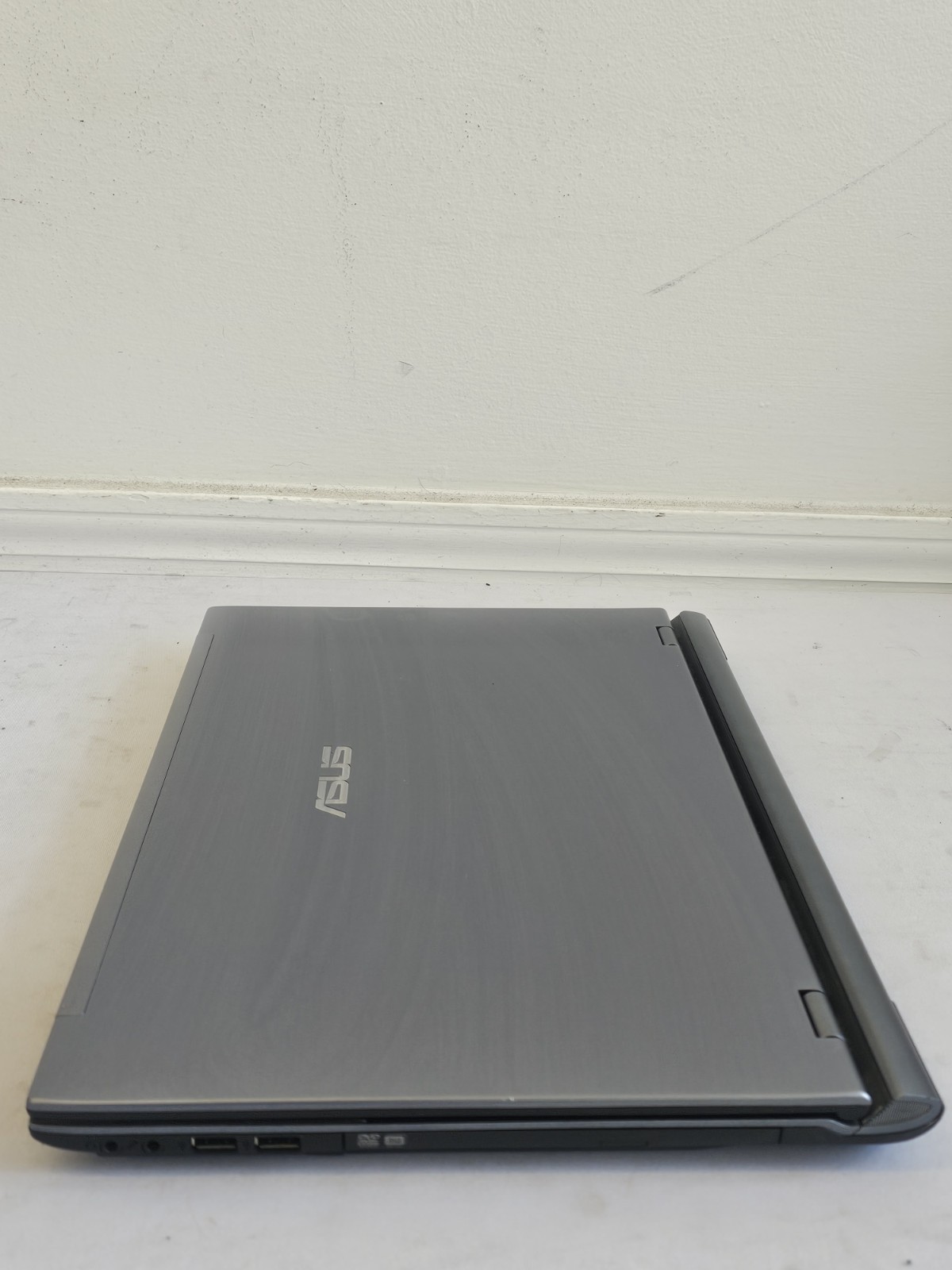 ASUS U56E-BBL6 Laptop – i5-2430m – 6GB RAM – 640GB HDD – NO BATT – Win 10 – READ