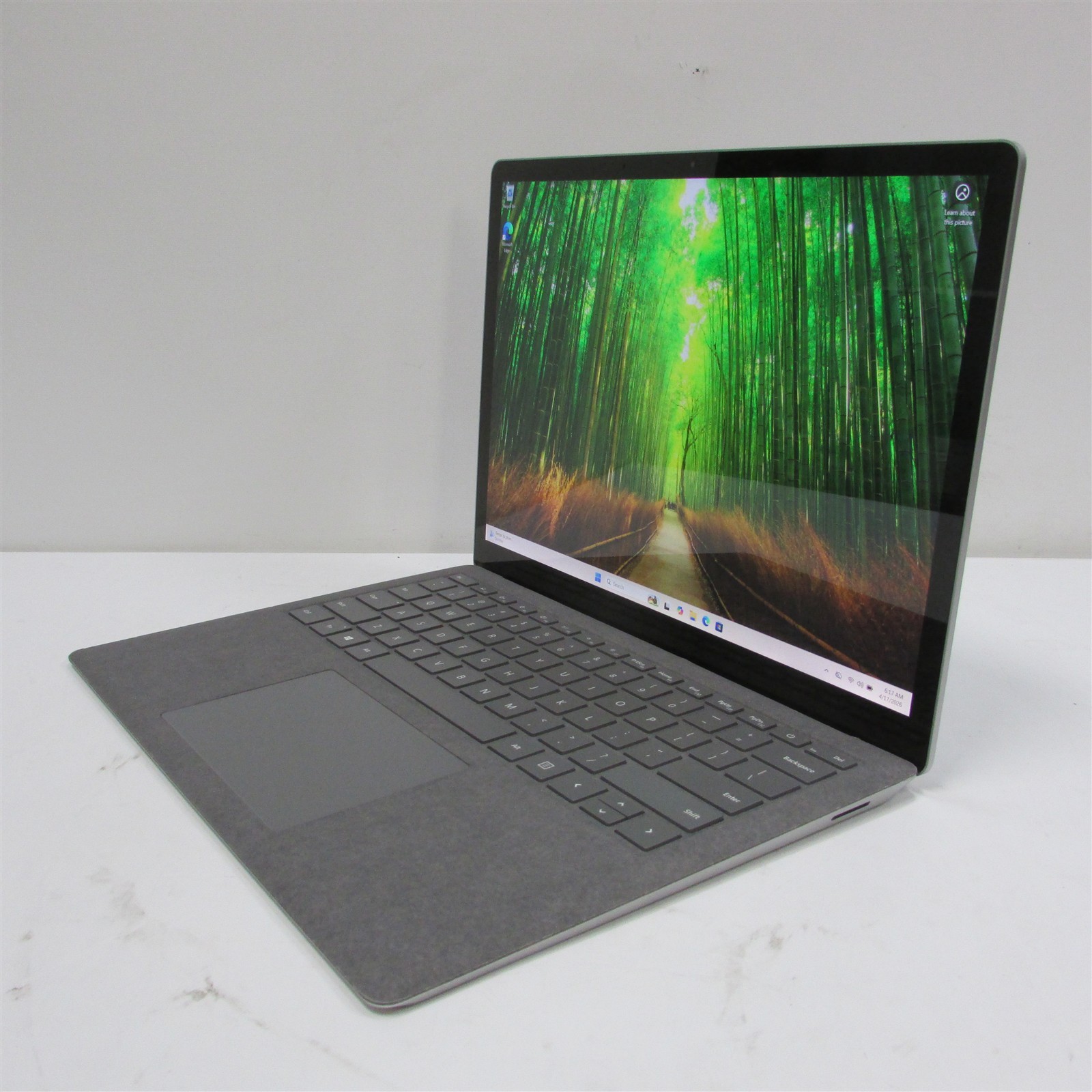 Microsoft Surface Laptop 3 1867 i7-1065G7 1.3GHz 16GB 512GB 13.5″ Windows 11 Pro