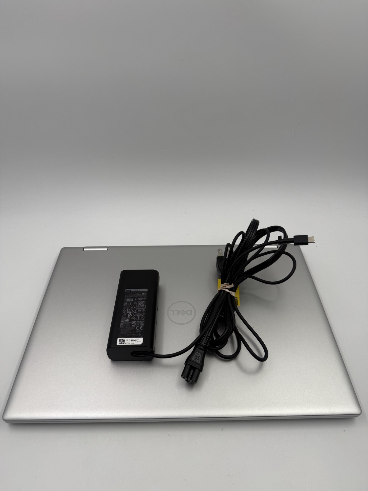 Dell Inspiron 16 7630 2-IN-1 16″ i5-1335U 1.3GHz / 8GB RAM 512GB SSD W/ Charger