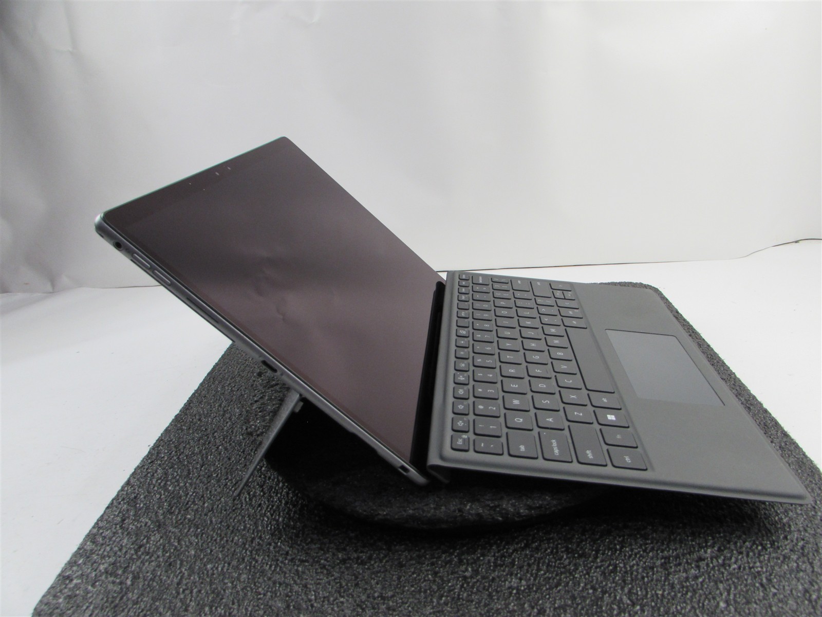 DELL LATITUDE 7320 (Detachable) 1920X1280 I7-1180G7 256GB SSD 16GB RAM NO O.S