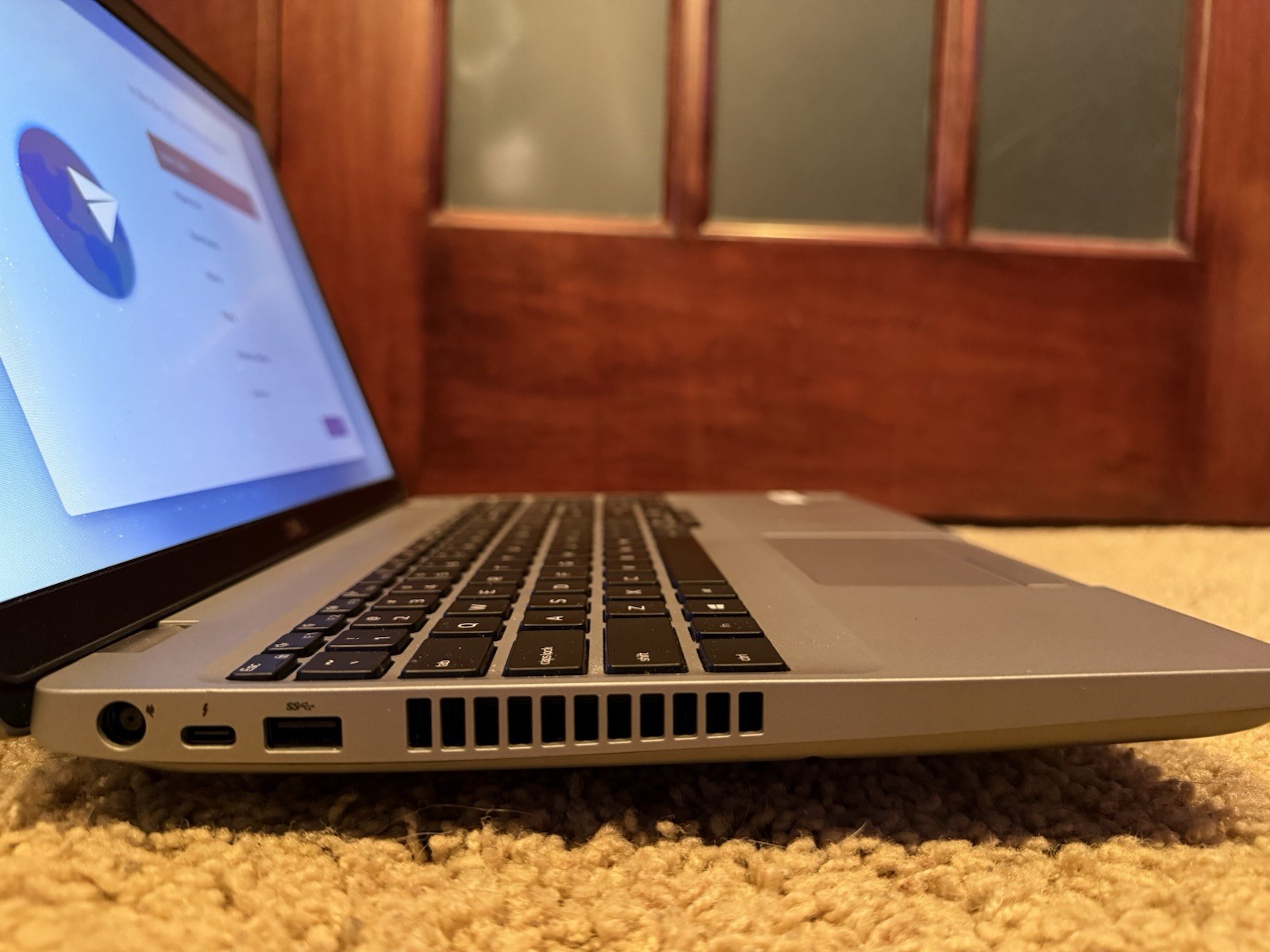 Dell Latitude 5511 15.6″ Intel i5-10300H – 8GB RAM 128GB NVMe Win 11 Pro 100%BH2