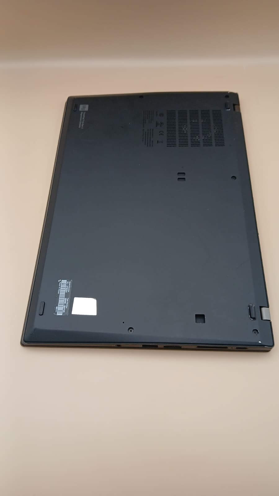 Lenovo ThinkPad T14s Gen 2 i7-1185G7 16GB 512GB SSD 14″ FHD Win11 Pro