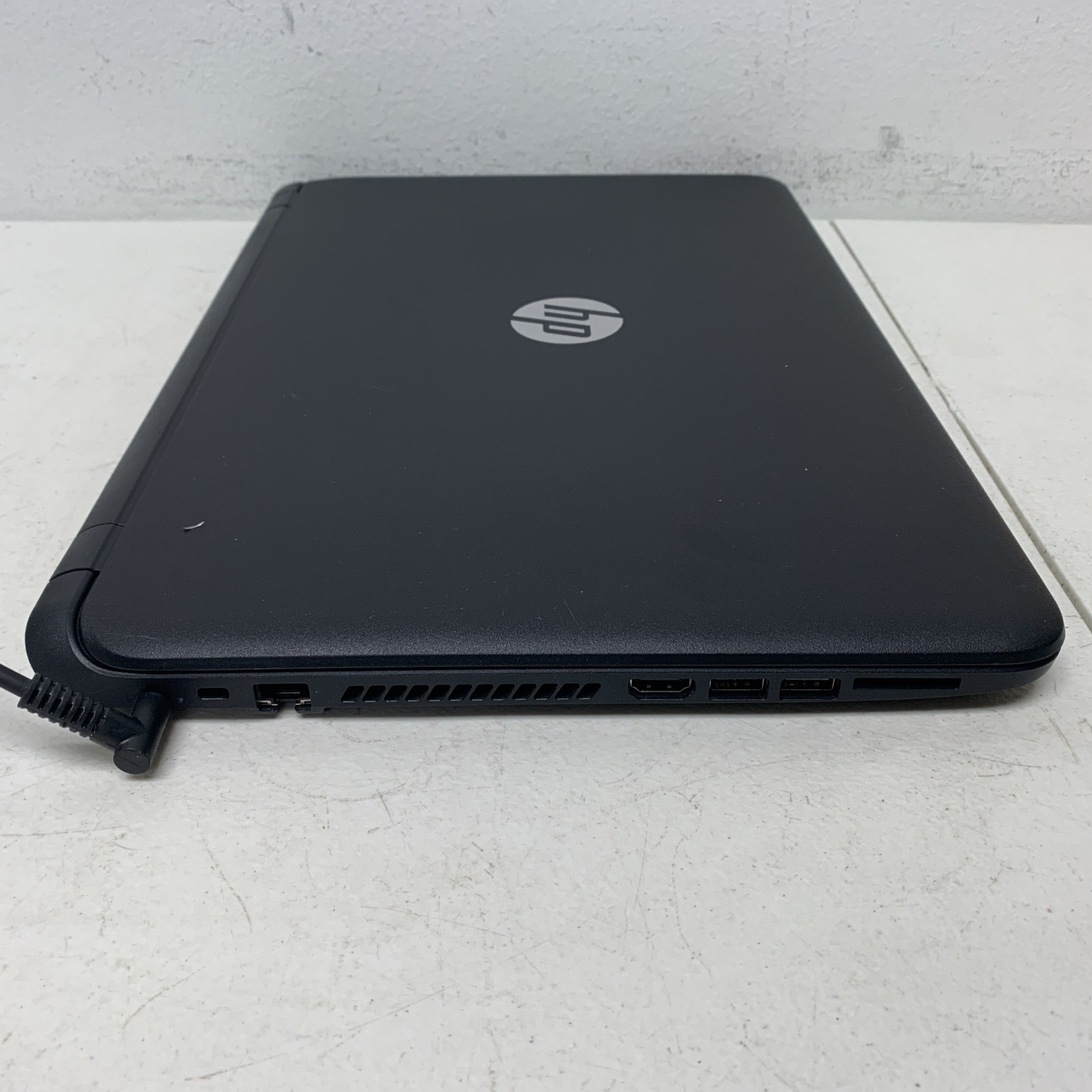 HP 15 Notebook PC AMDA8-7410 Radeon R5 2.20GHz 8GBRAM 128SSD Win10Home Needbatte