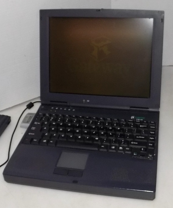 GATEWAY SOLO 1100 NOTEBOOK 12.1 SCREEN, WIRELESS PCMCIA, CD-ROM,3.5″ FDD CELERON