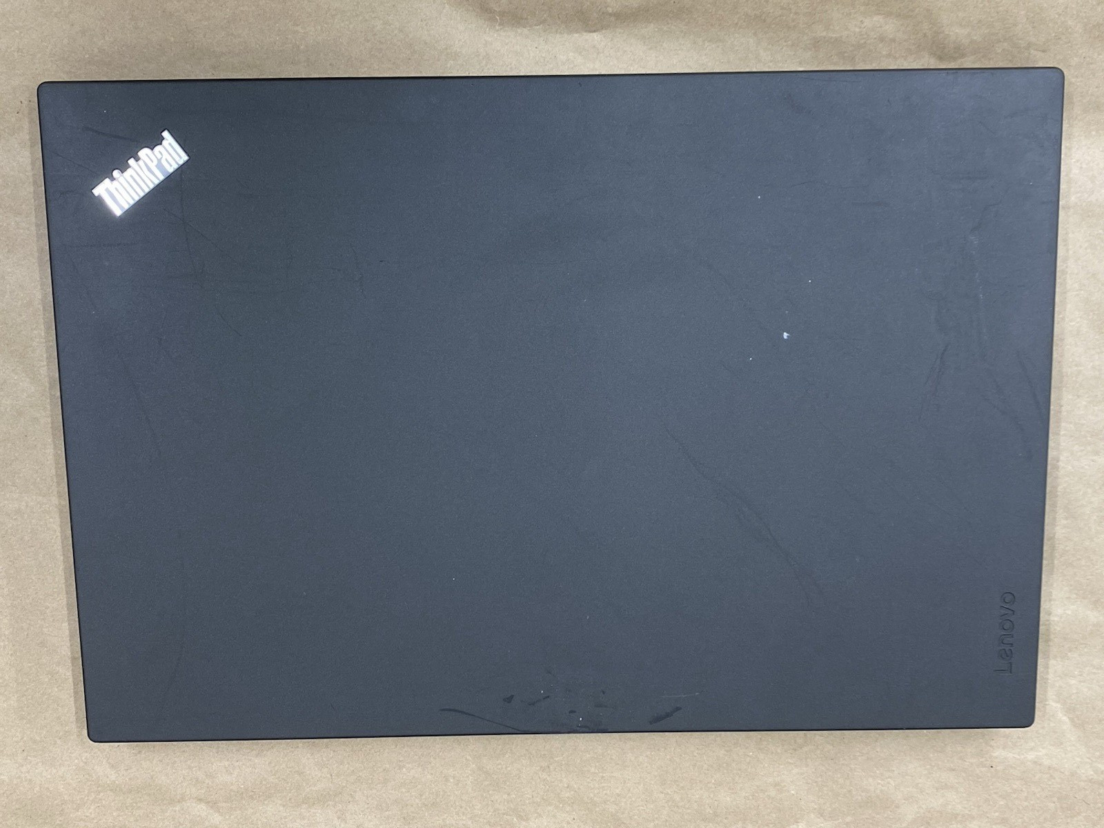 Lenovo T560 – 16″ 1366×768 – I5-6200U – 4GB – 128GB SSD – Win 10 Pro
