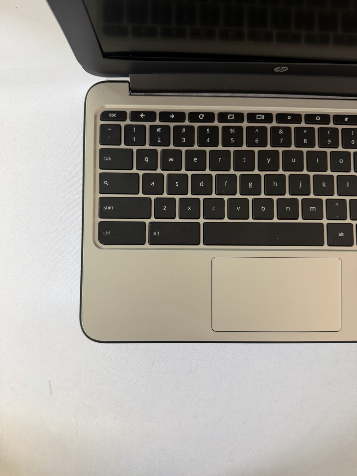 HP Chromebook 11 G4 – Screen Marked – Intel Celeron N2840 – RAM 2 GB – Read Des