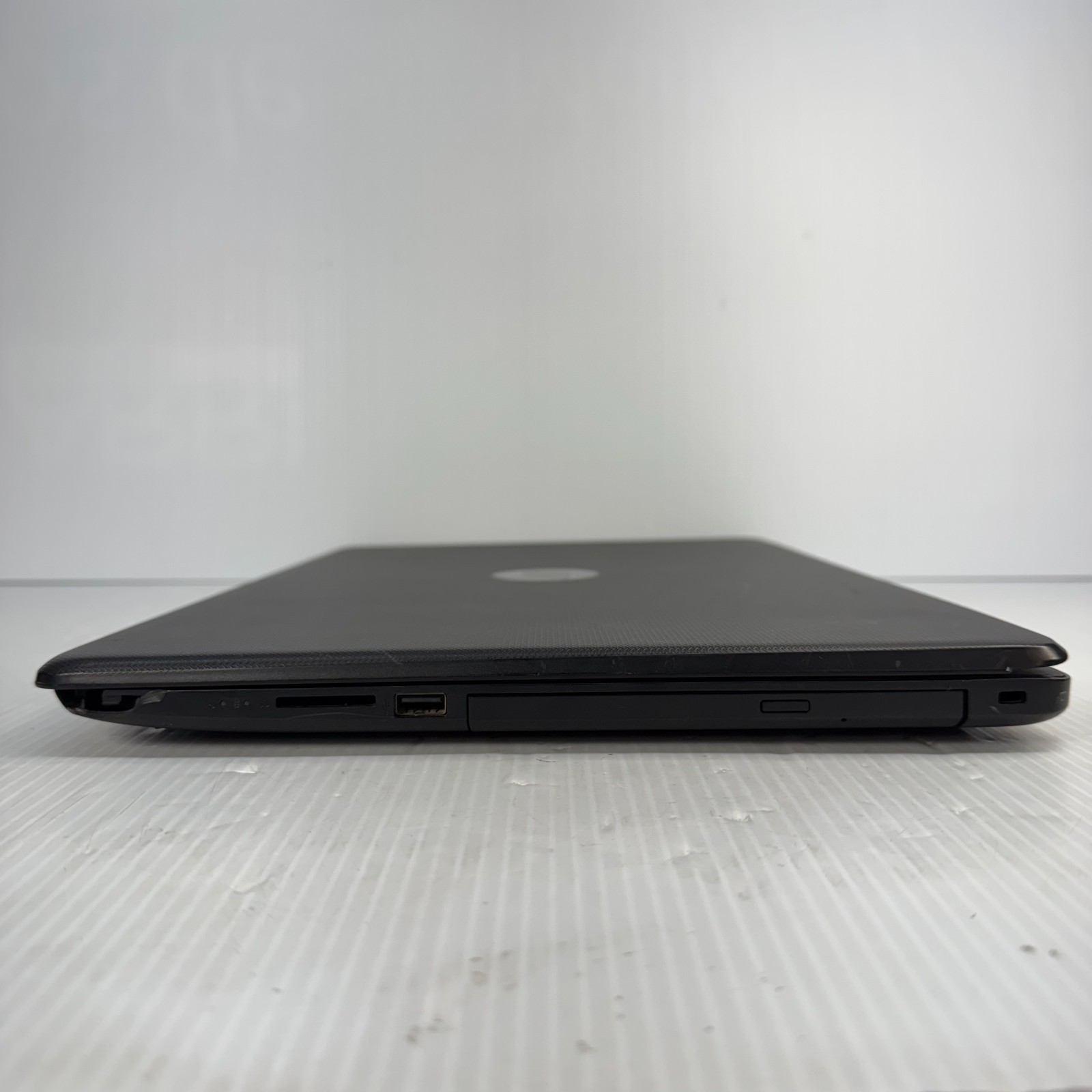 HP 17-bs049dx i5-7200U 17.3″ Windows 11 Laptop 128GB SSD **WEAR SEE PICS
