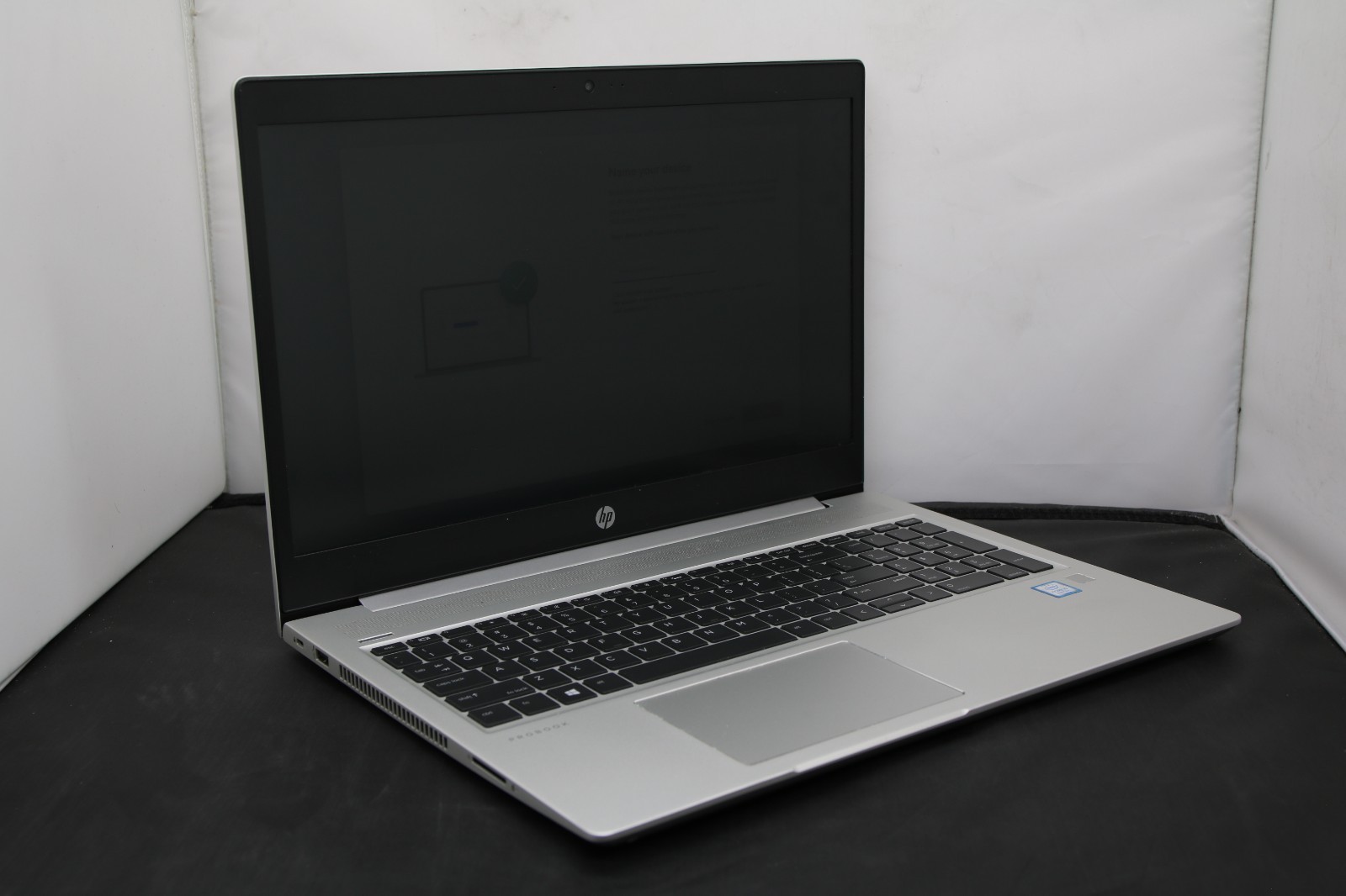 HP ProBook 450 G6 15.6″ – i5-8265U – 8GB, 256GB, Win 11 +USB-C Adapter *Bad Keys