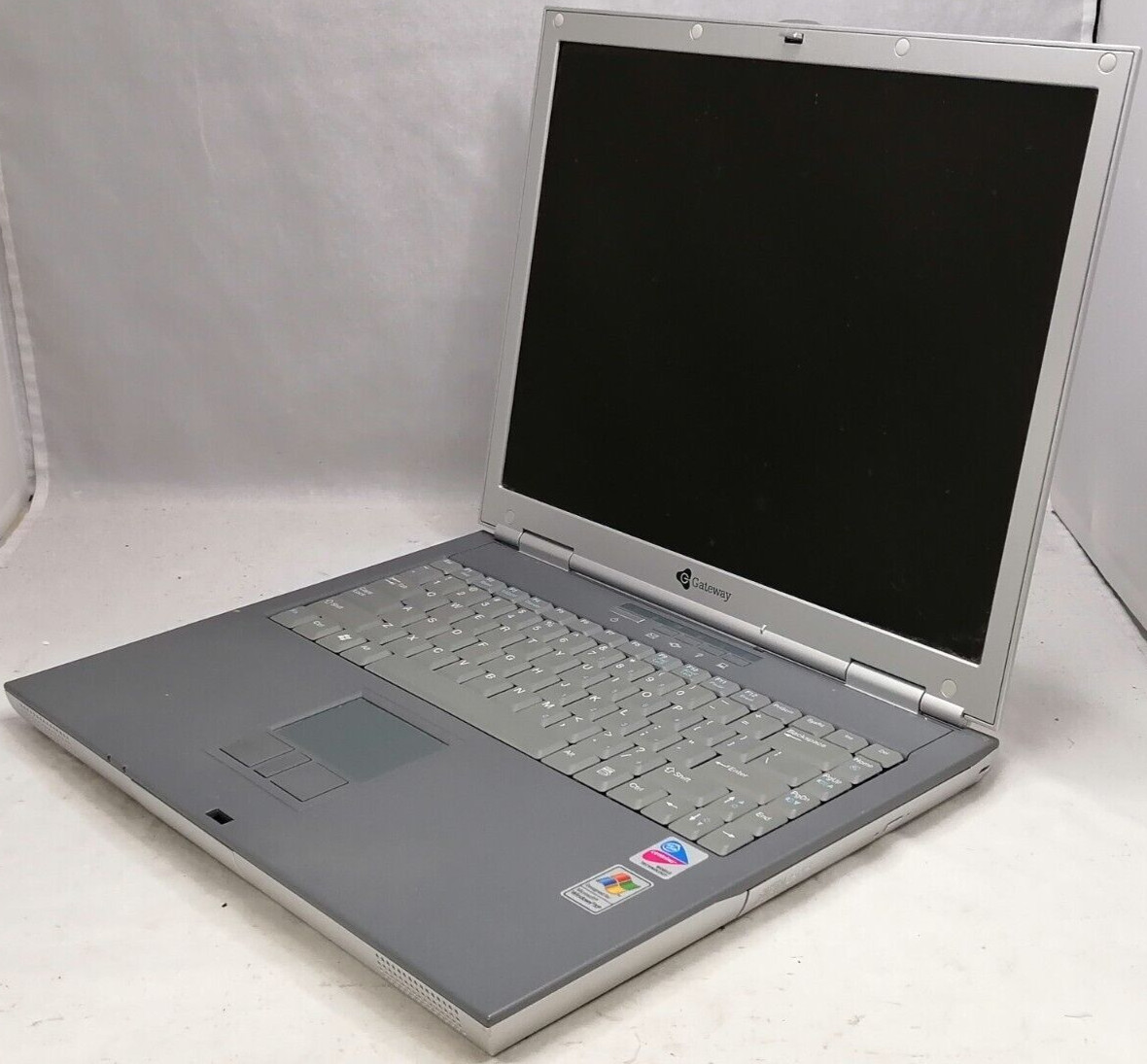 FOR PARTS 14.1″ Gateway 450ROG (Pentium M/1.40 GHz/NO RAM/NO HDD)