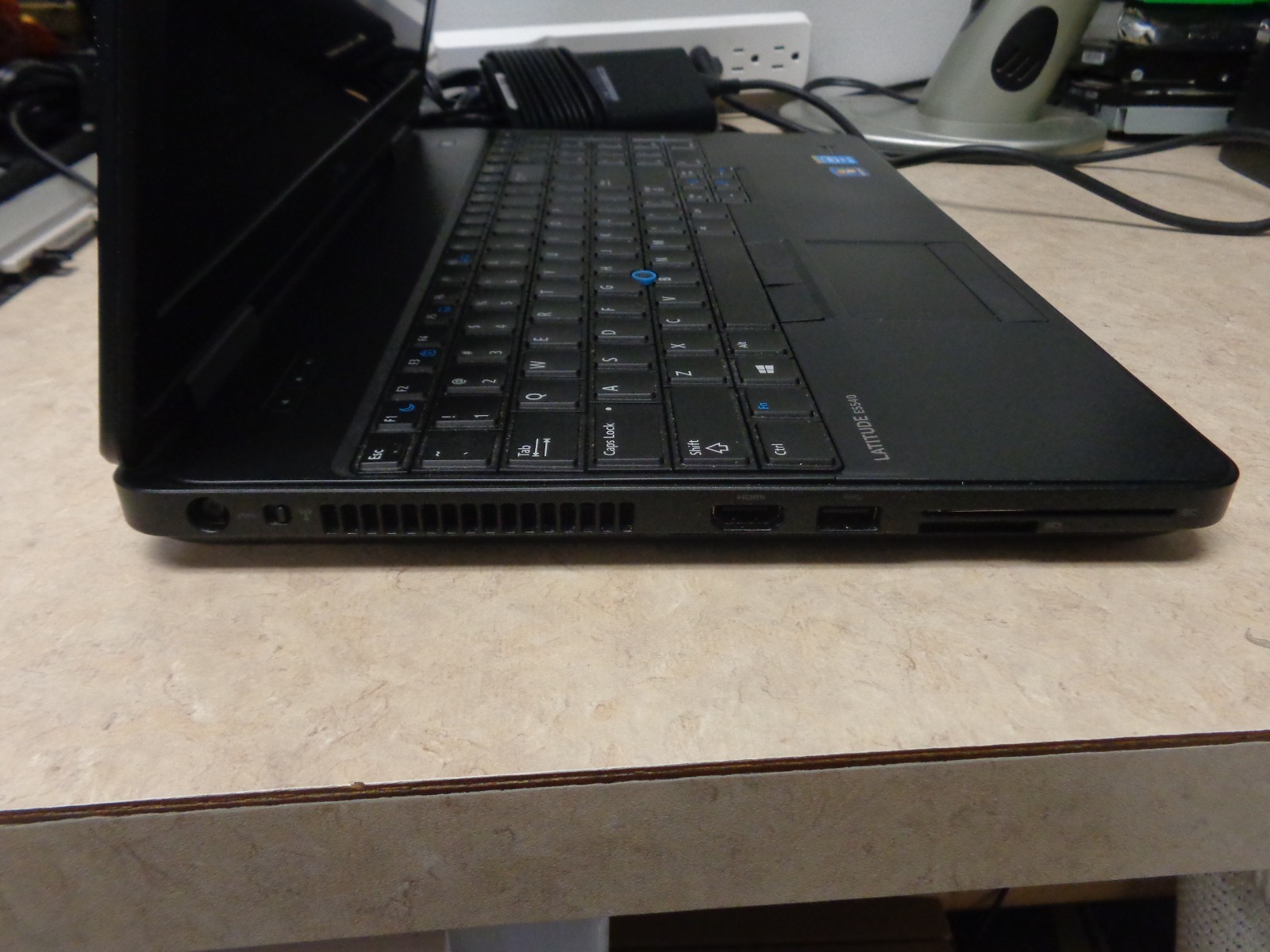 Dell Latitude E5540 Intel Core I7-4600U 2.10 GHZ 8 GB RAM 500 HDD Win 10 Pro