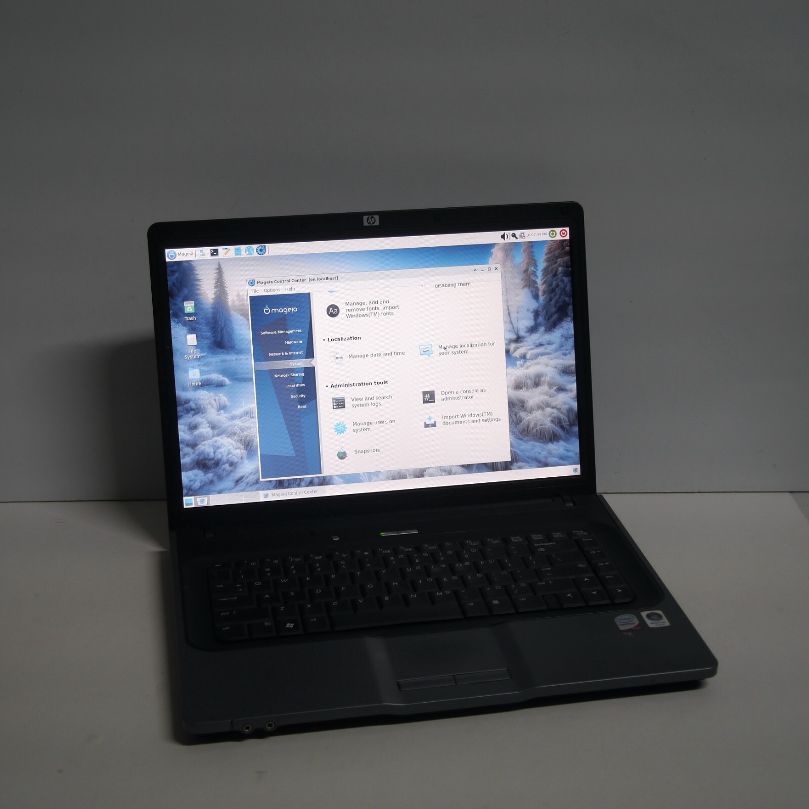 HP 530 15.4 Laptop Intel Celeron 1.6 GHz 2GB RAM 120GB HDD Linux Laptop