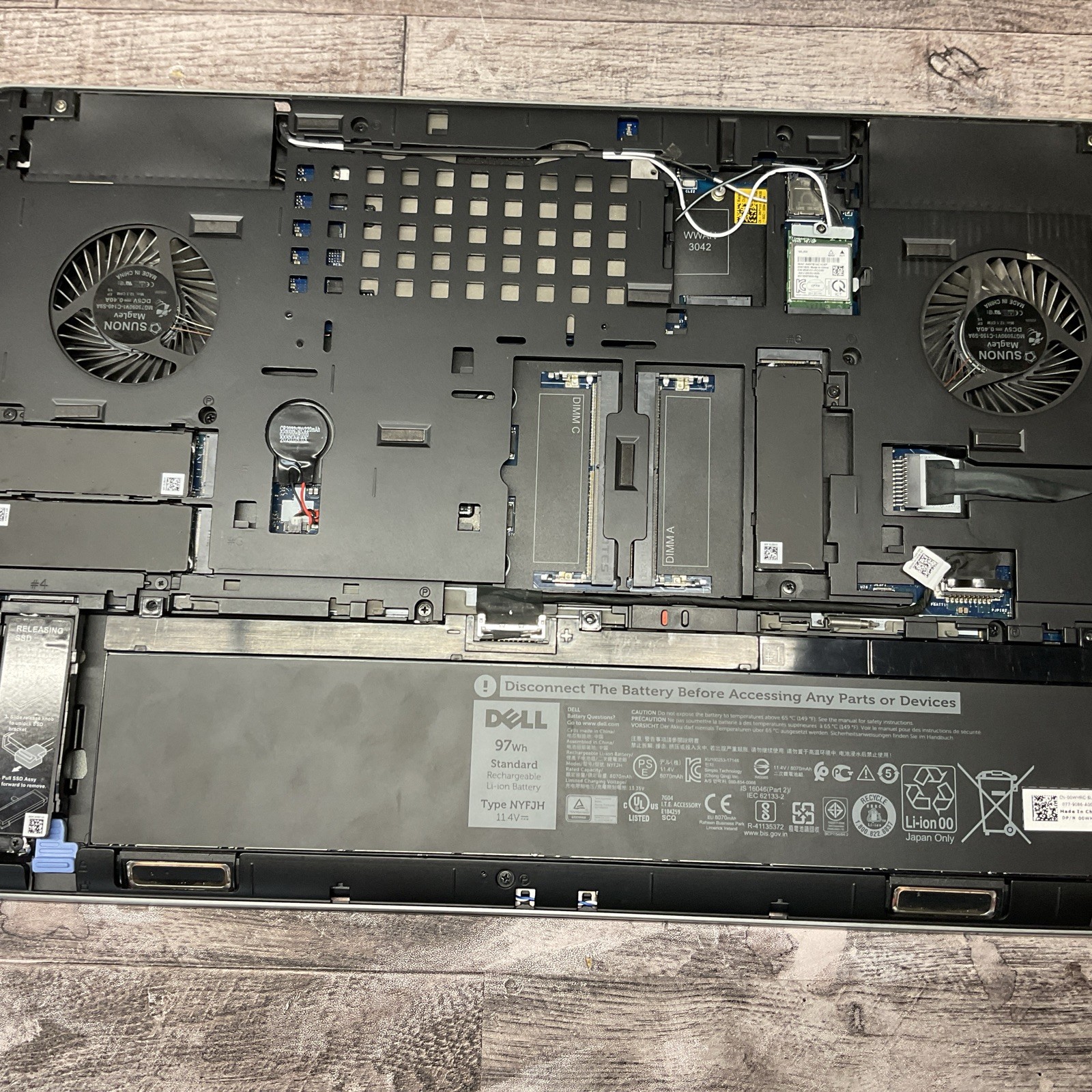 Dell Precision 7740 / Quadro RTX 3000 / BIG Screen / Ready For Windows / M15