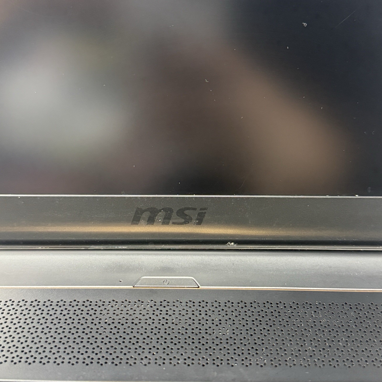 MSI GS75 Stealth 10SE-620 – 17.3″ FHD – i7-10875H –16GB RAM –RTX 2060 –512GB SSD