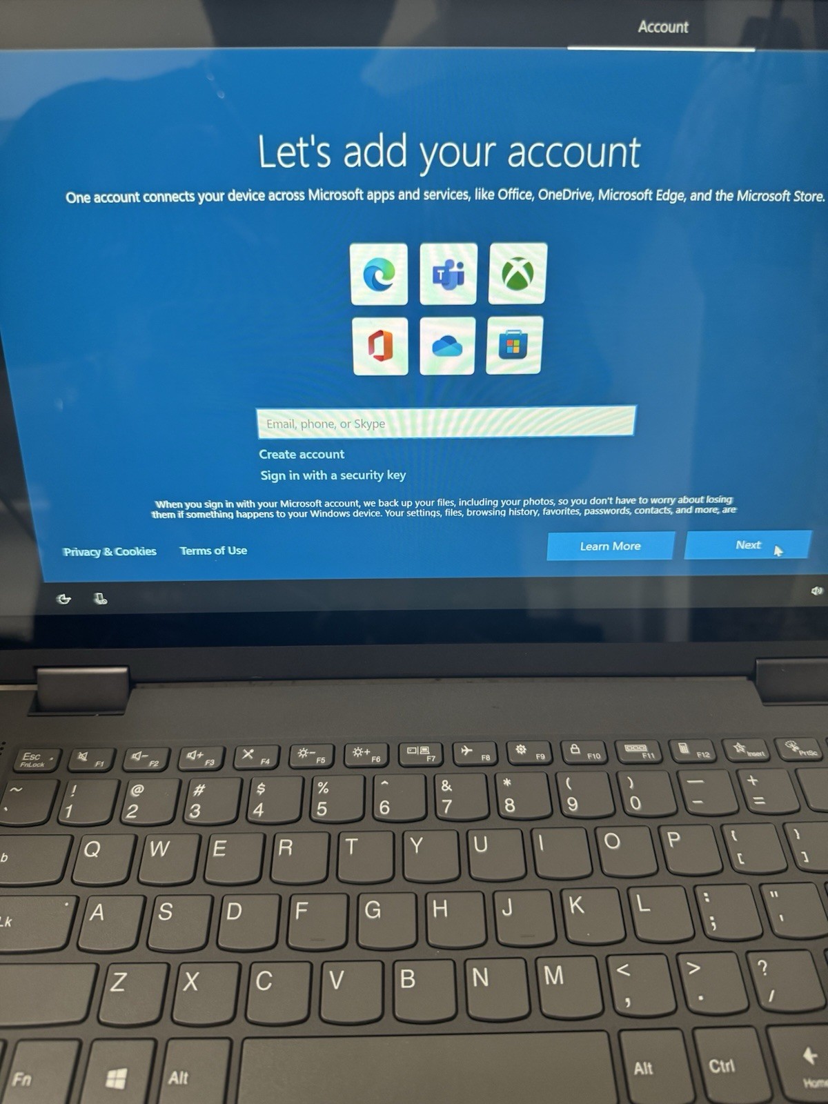 Lenovo IdeaPad Flex 5 14” FHD Convertible 128GB SSD AMD R3 4300U 2.7 GHz